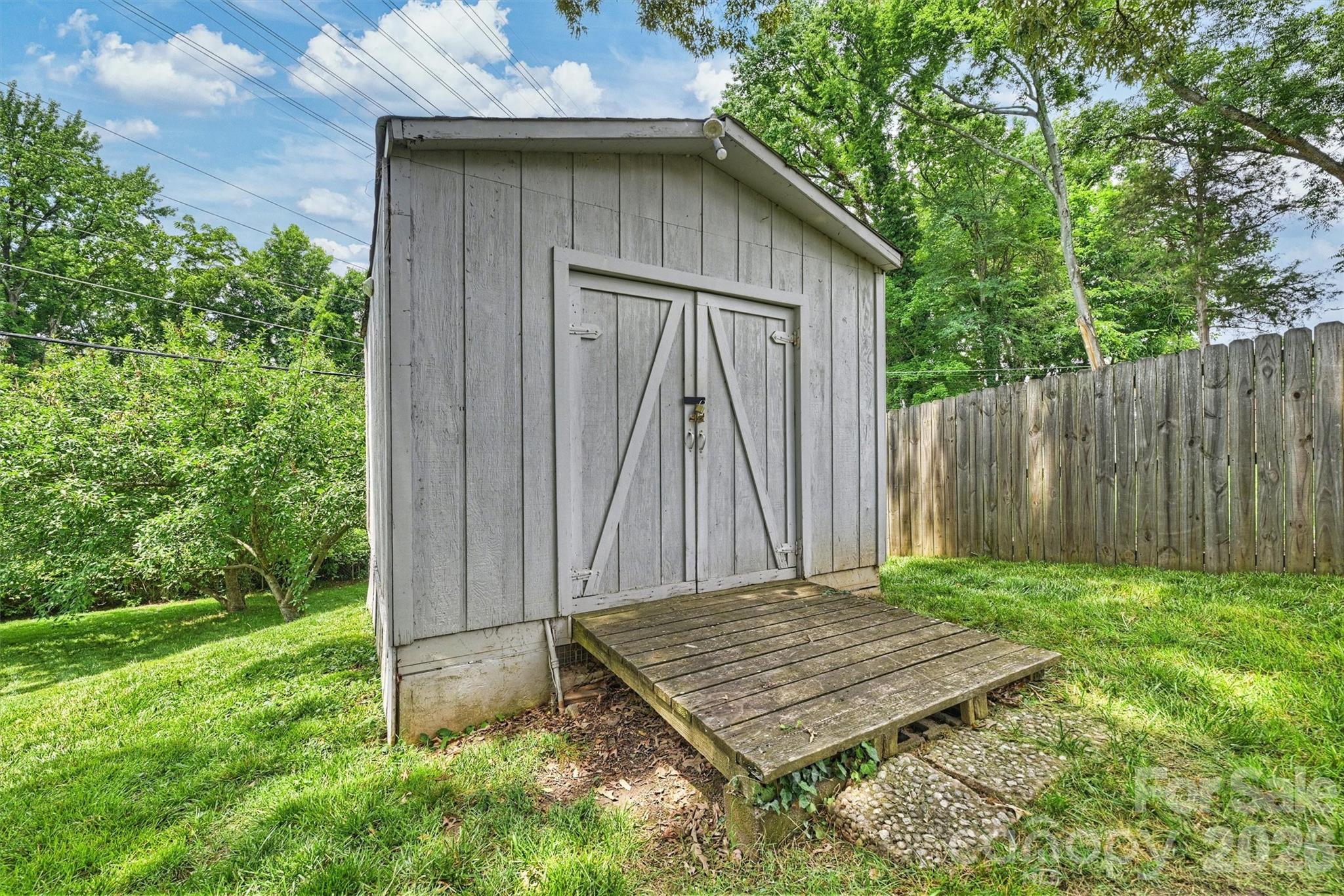 main property photo 44