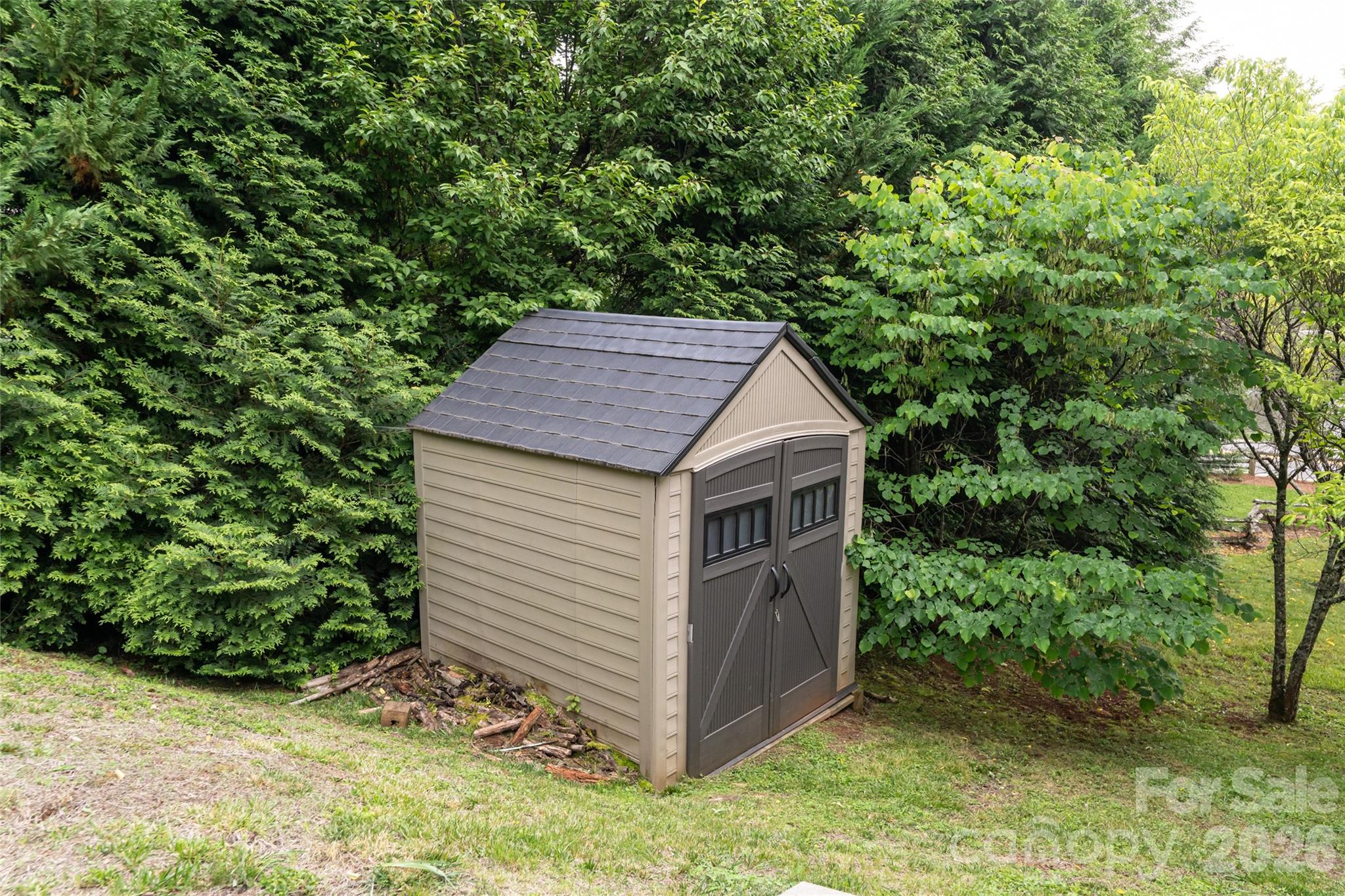 main property photo 41