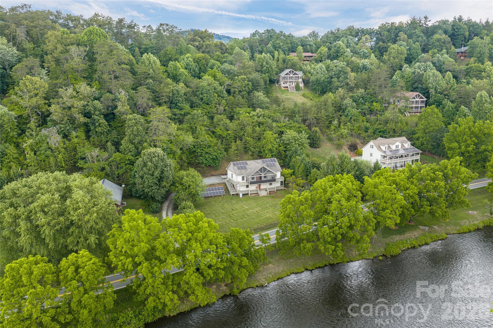 main property photo 6