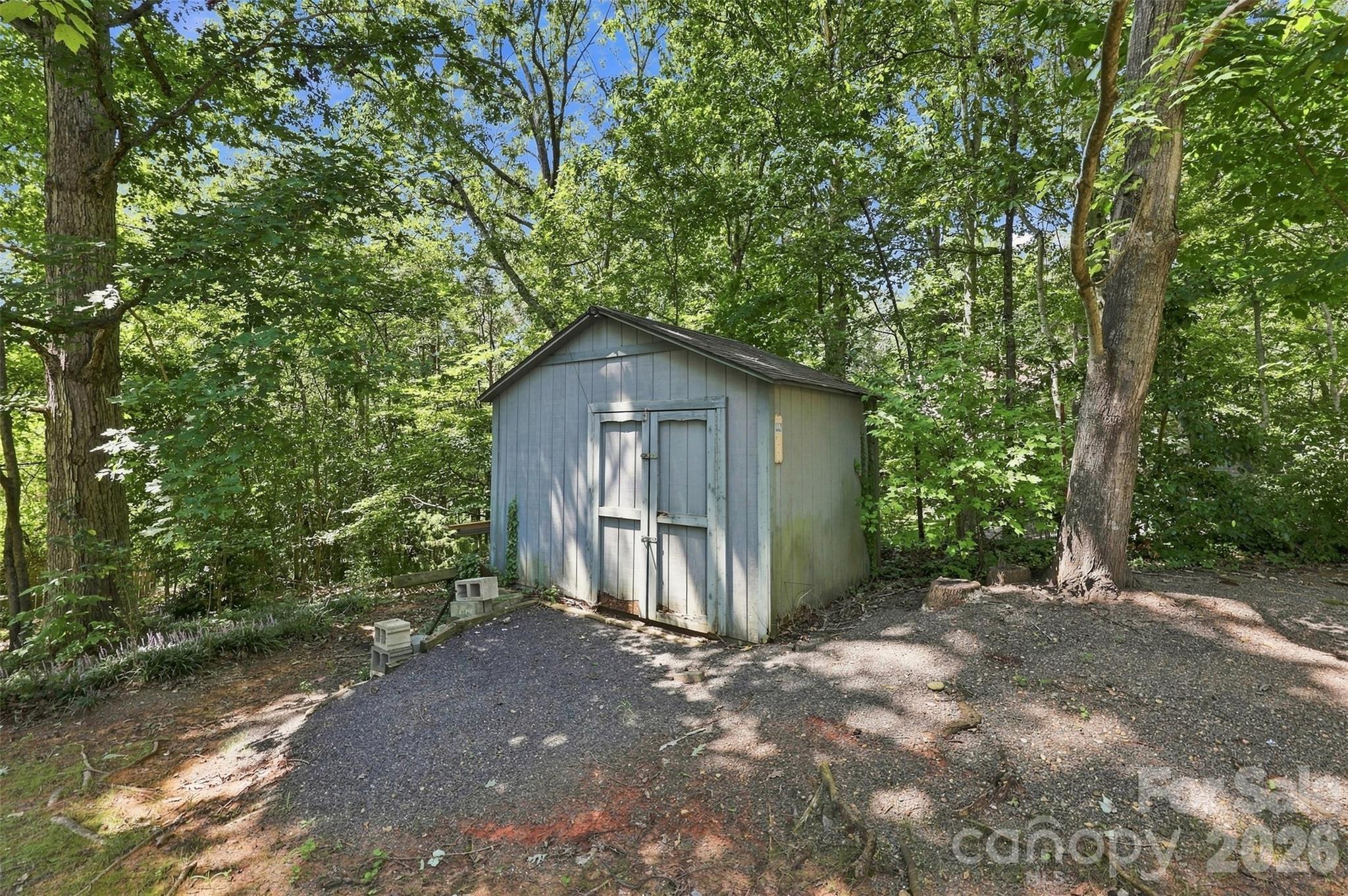main property photo 43