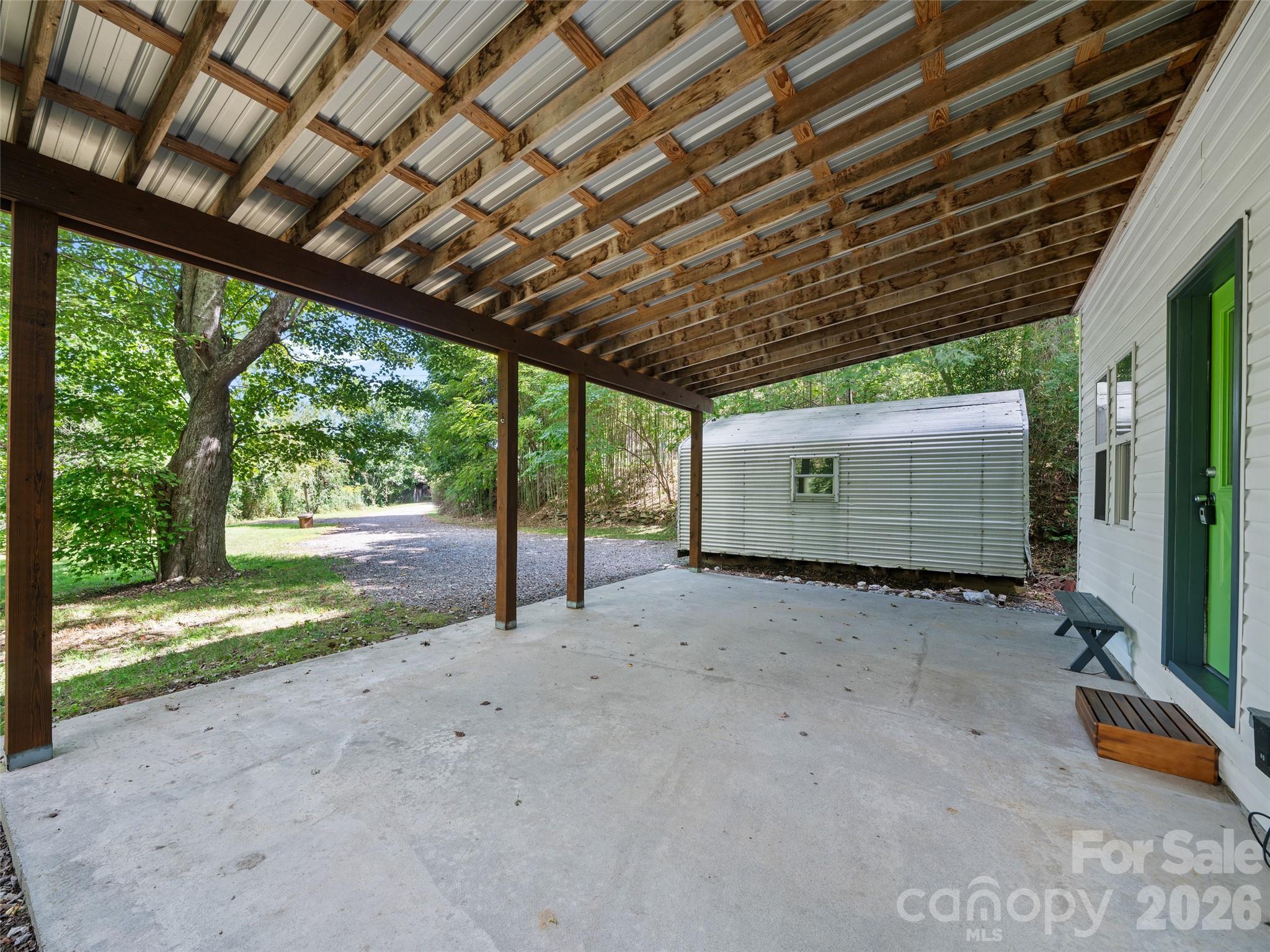 main property photo 3