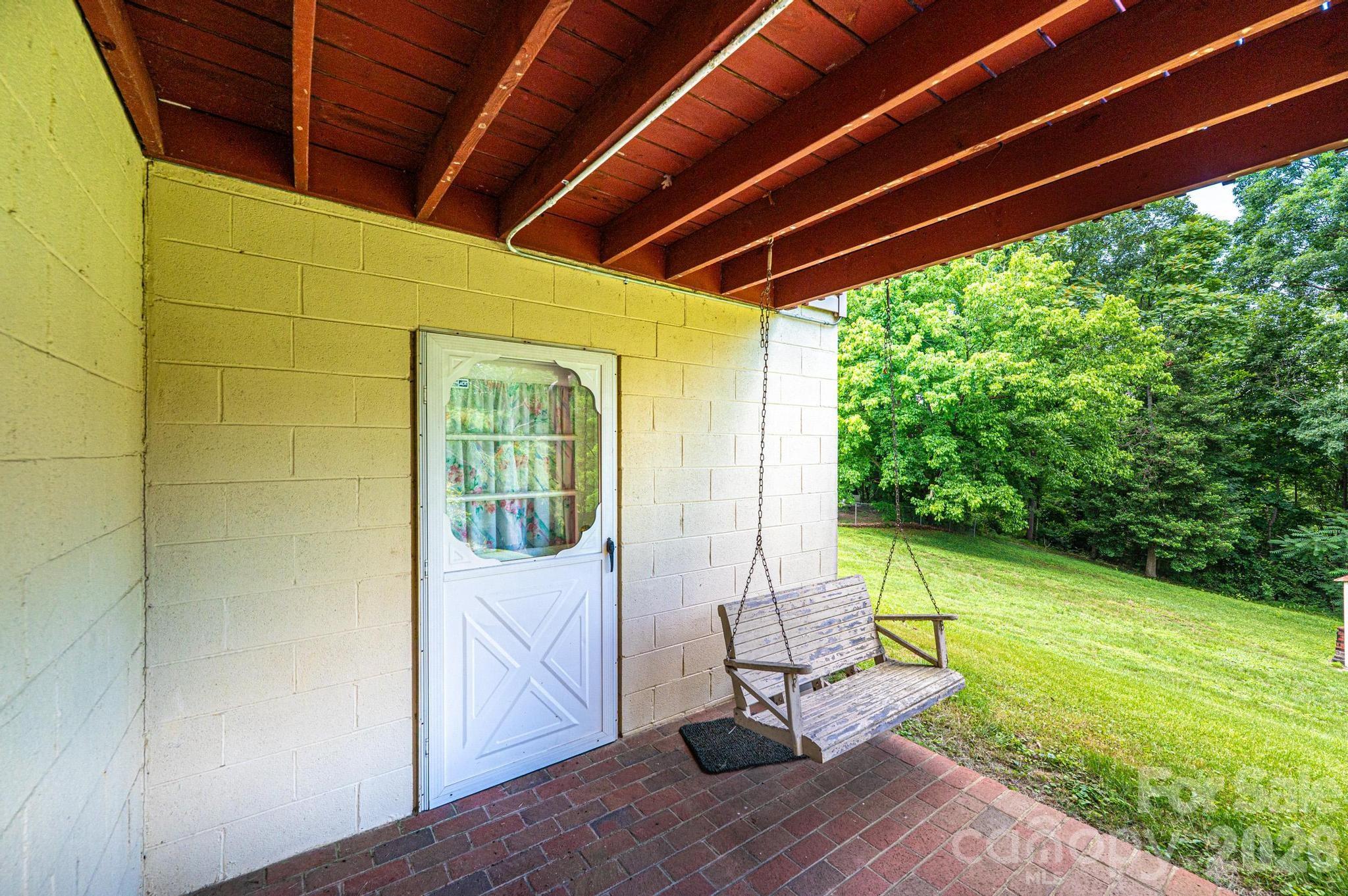 main property photo 11