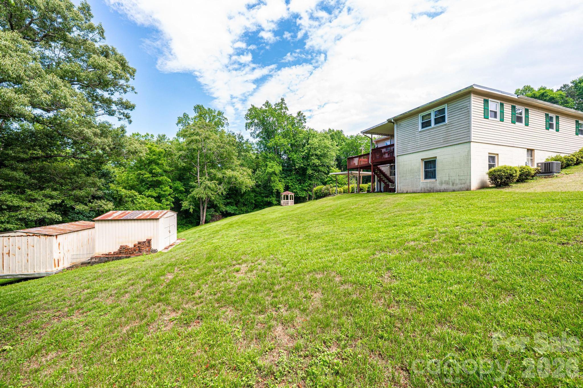 main property photo 17