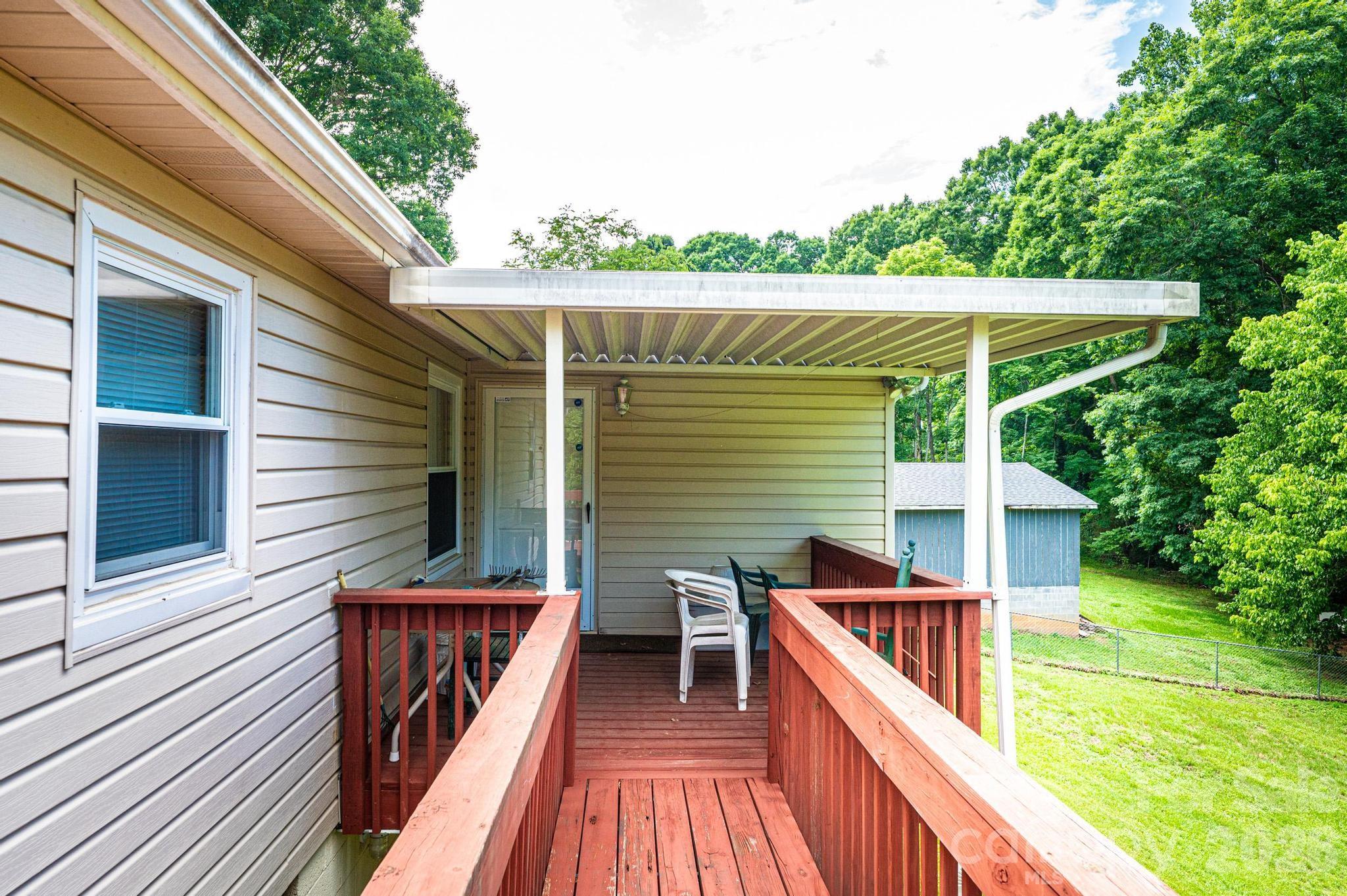 main property photo 9