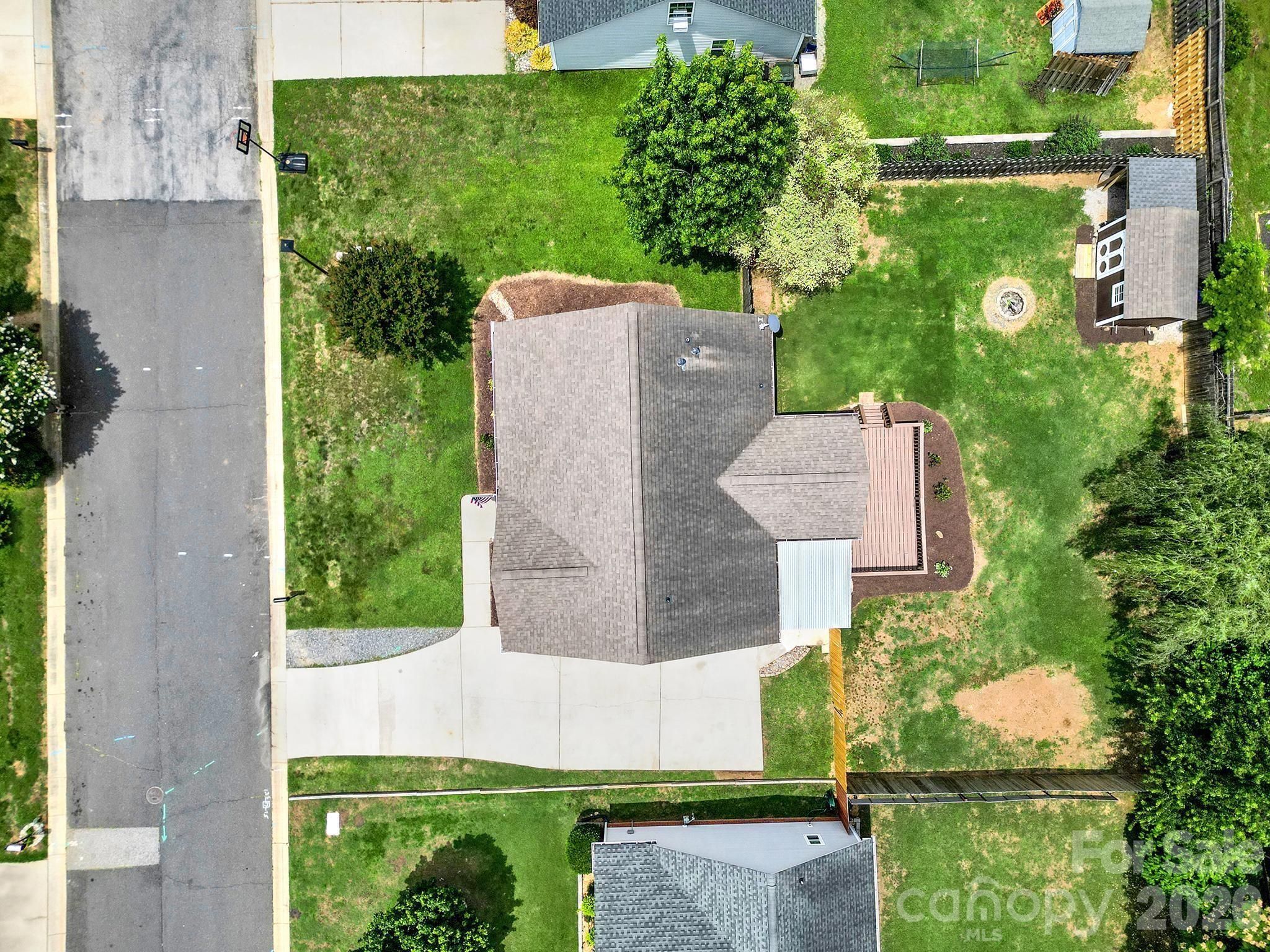 main property photo 33