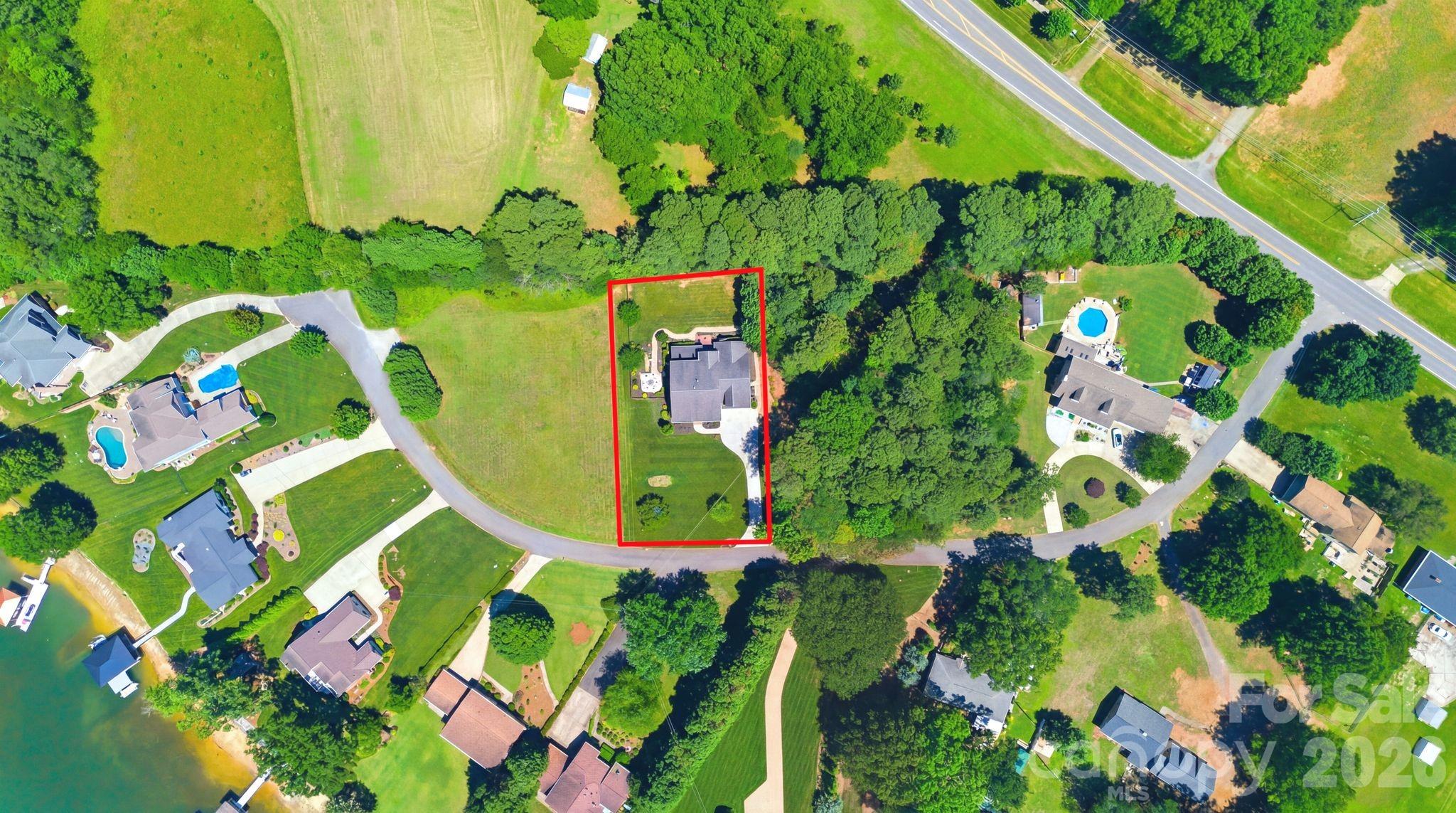 main property photo 3