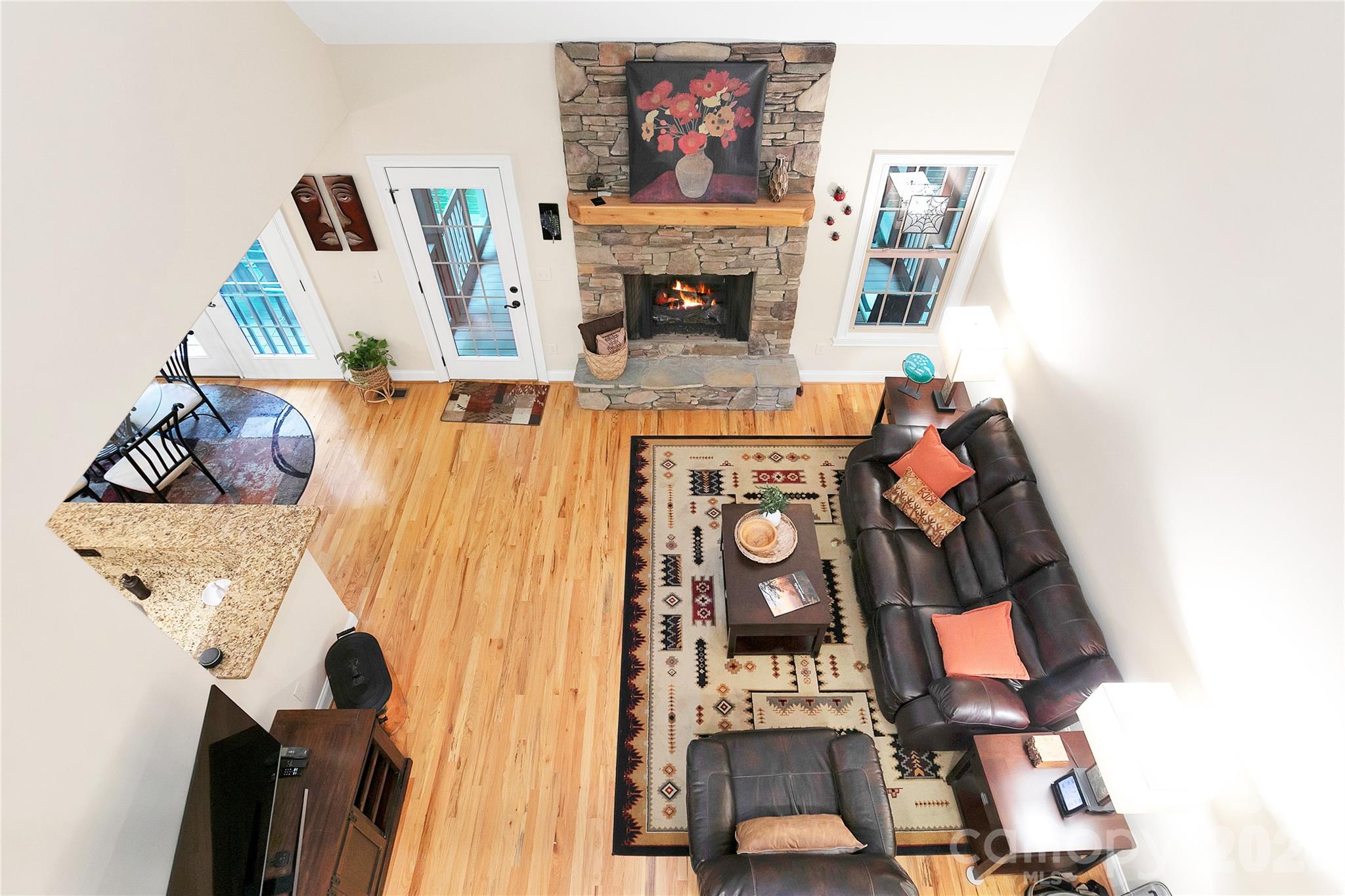 main property photo 30