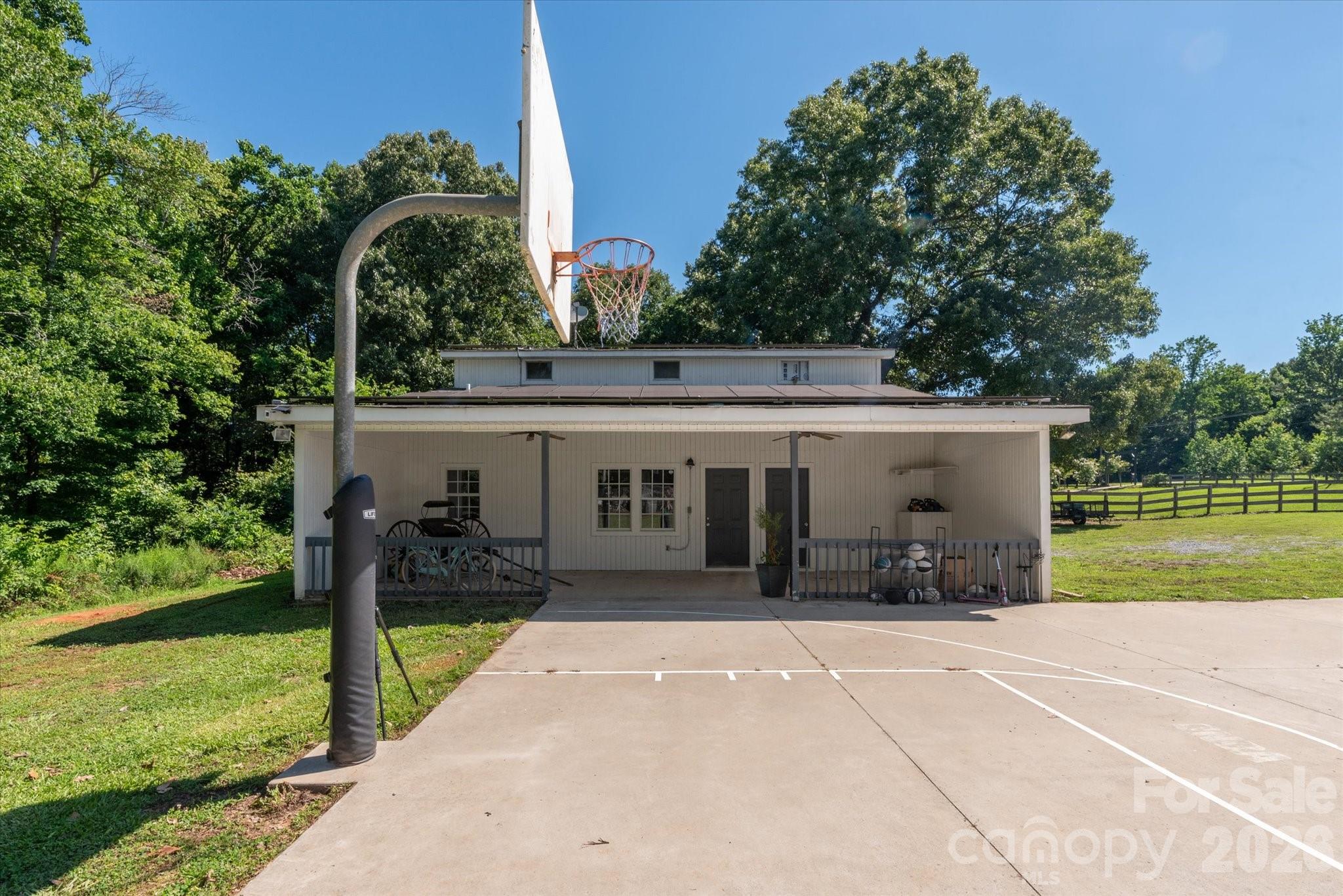 main property photo 35