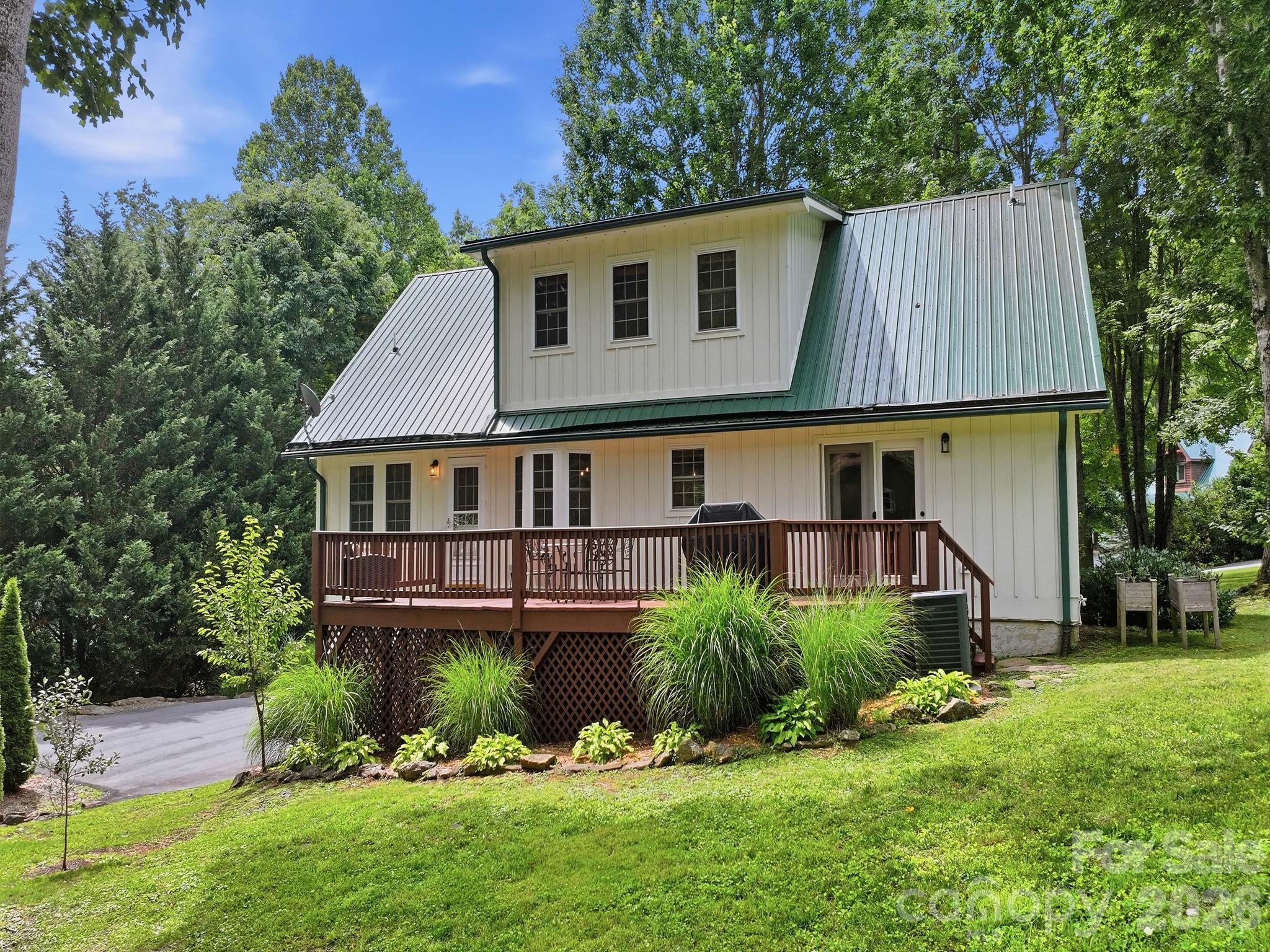 main property photo 28