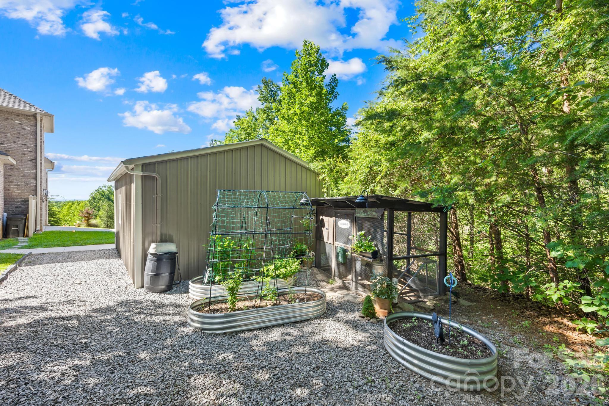 main property photo 39