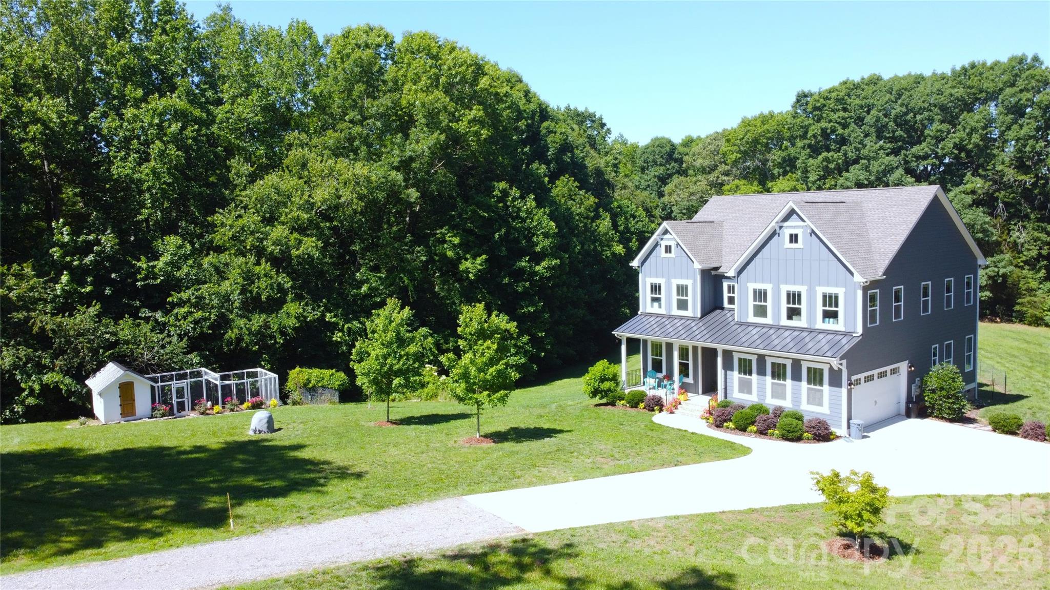 main property photo 40