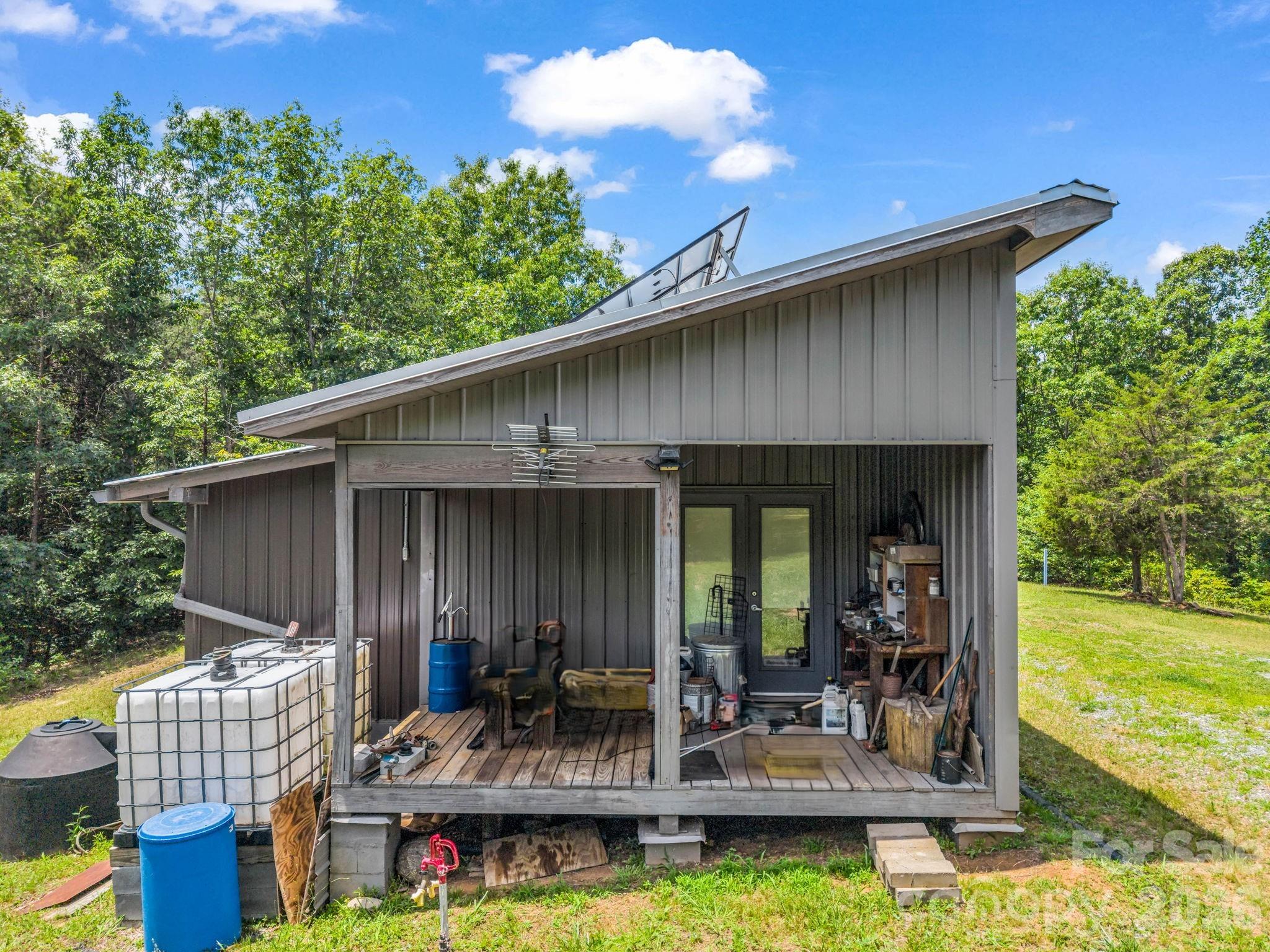 main property photo 30