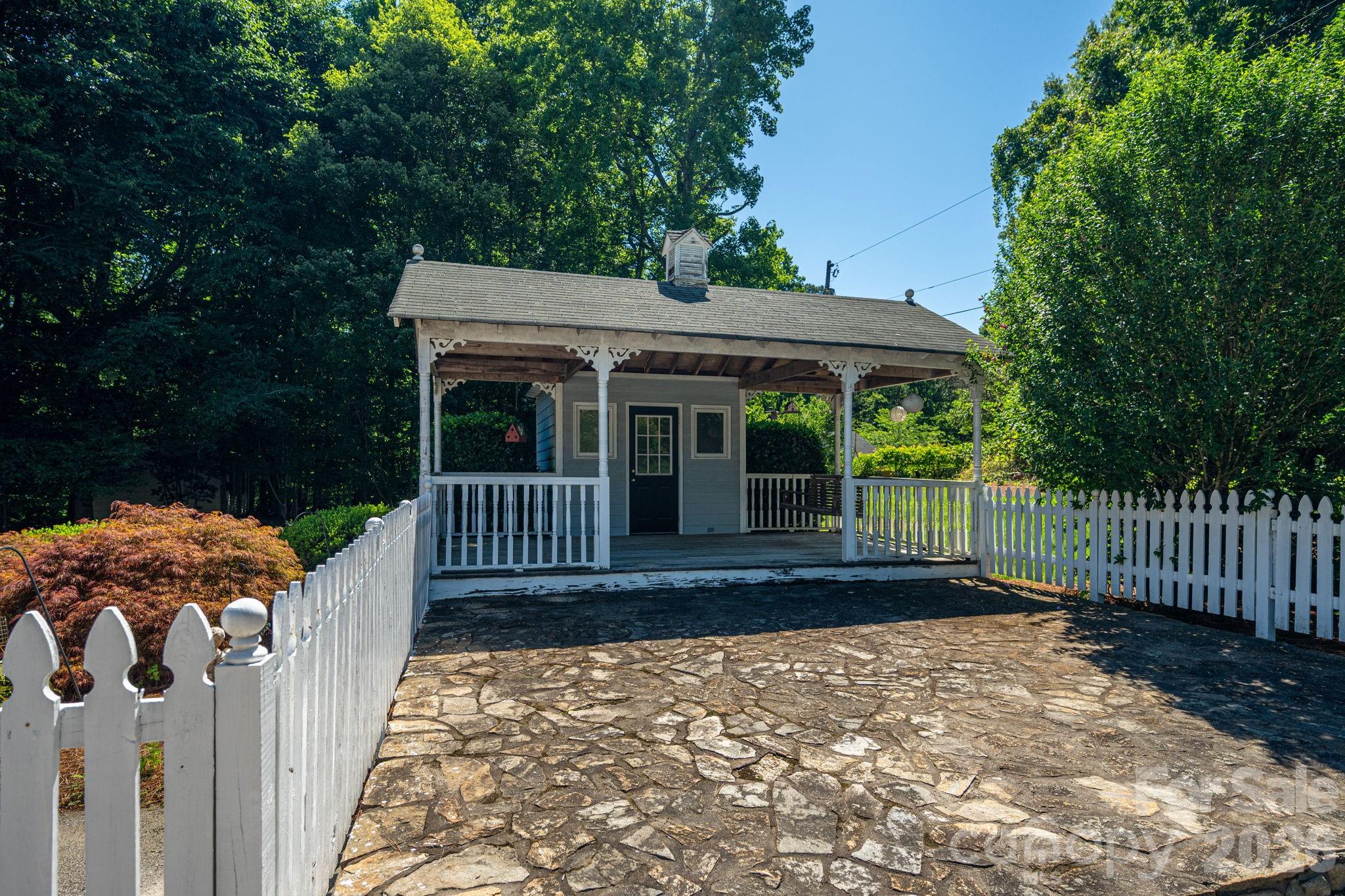 main property photo 42