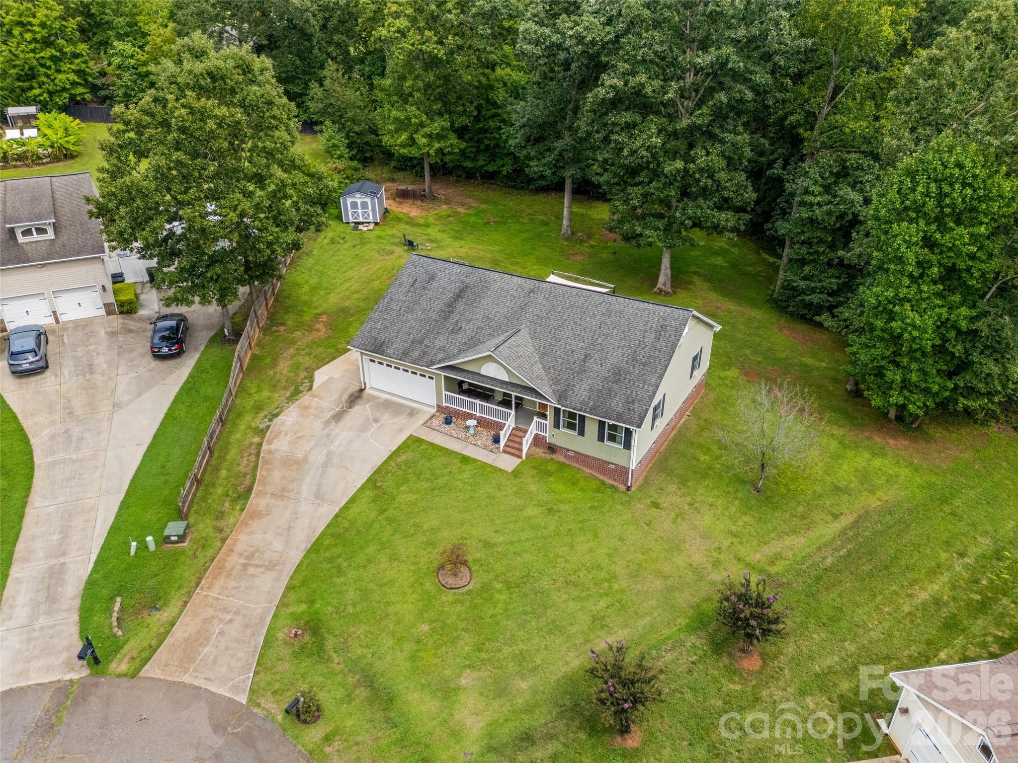 main property photo 13