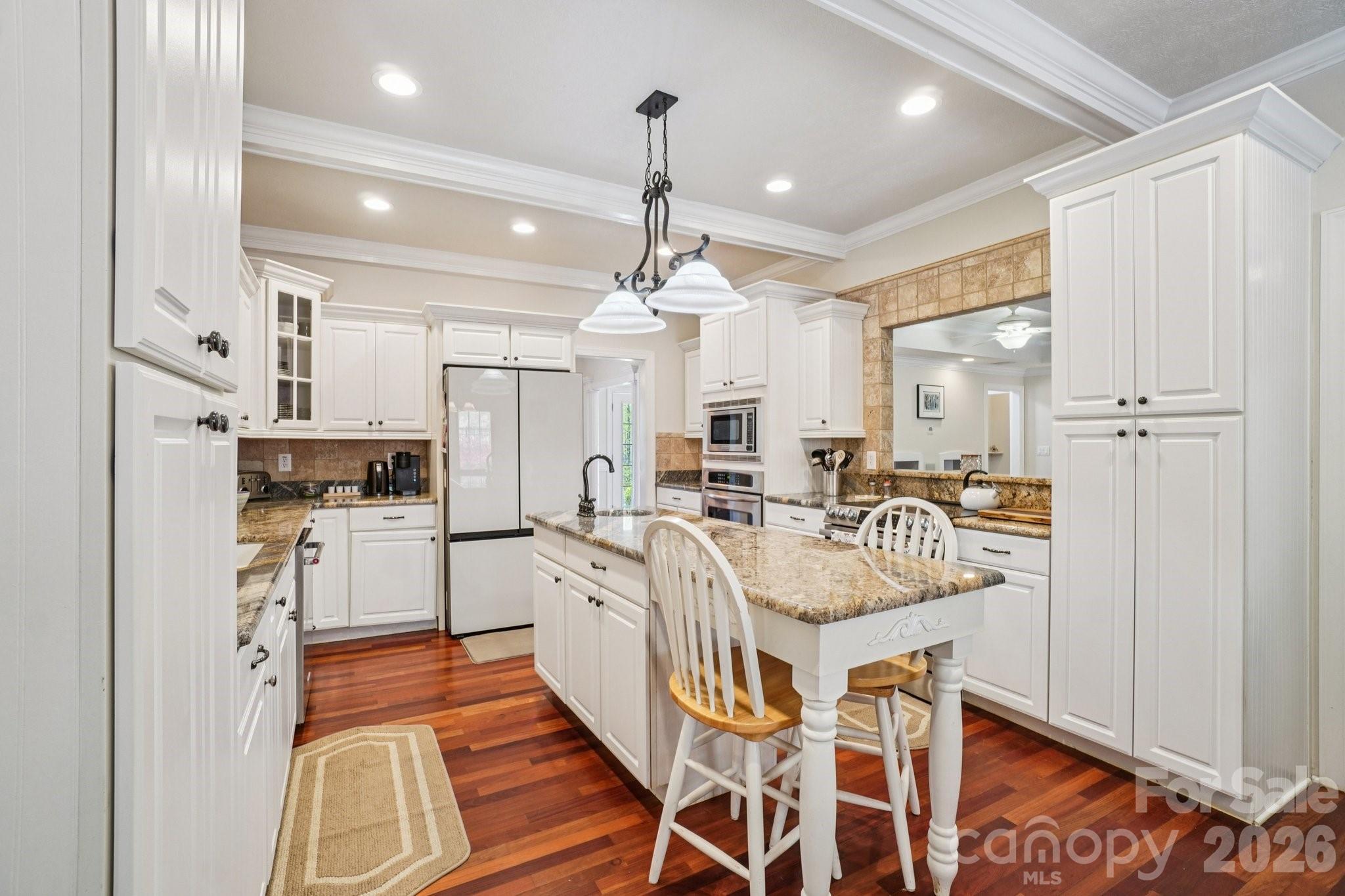 main property photo 12
