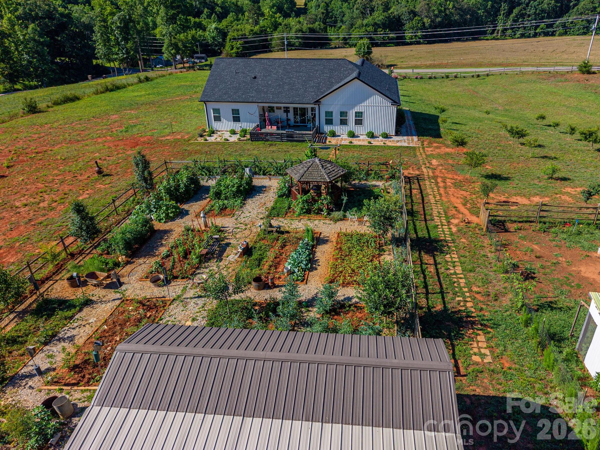 main property photo 39