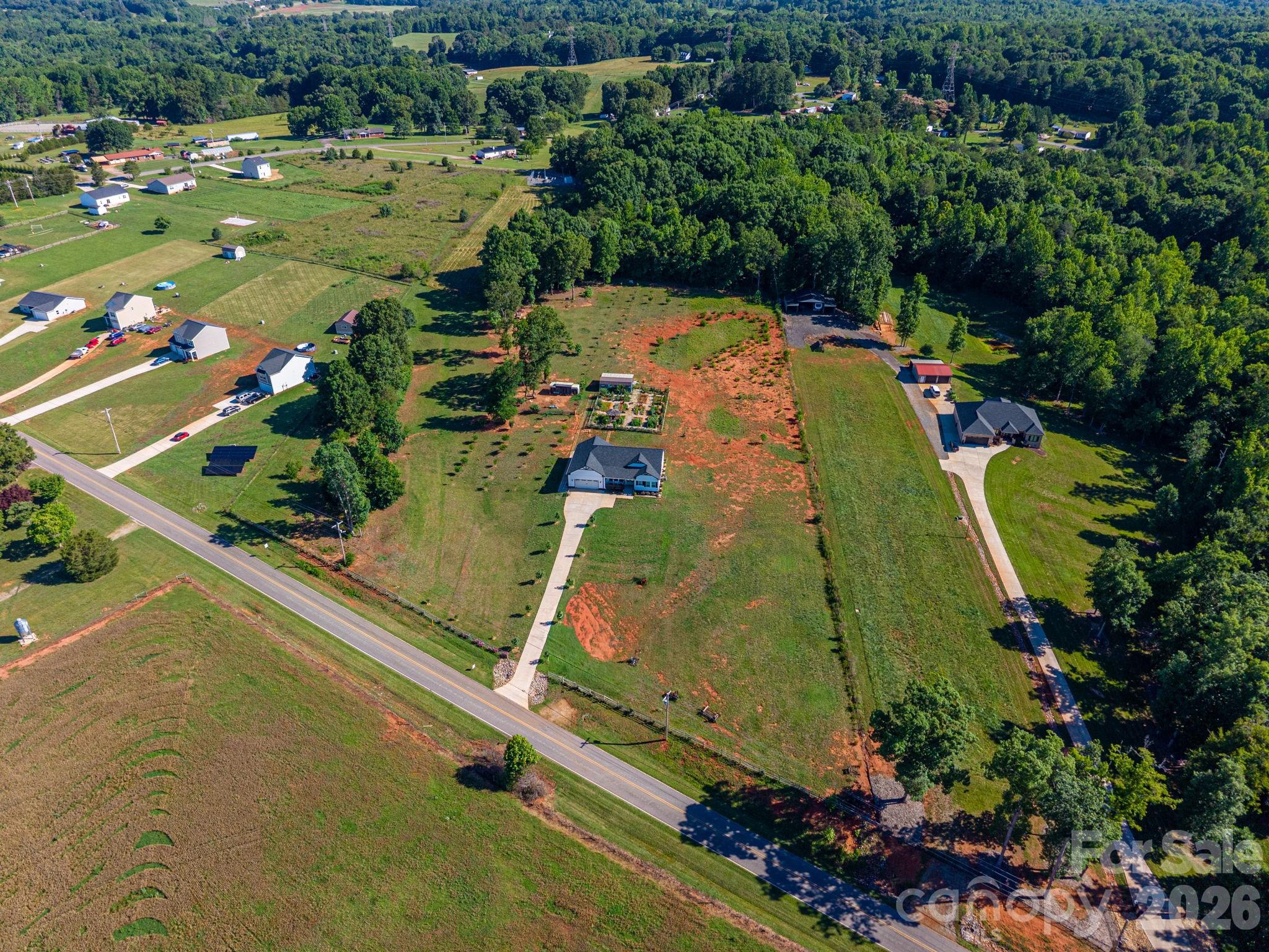 main property photo 4