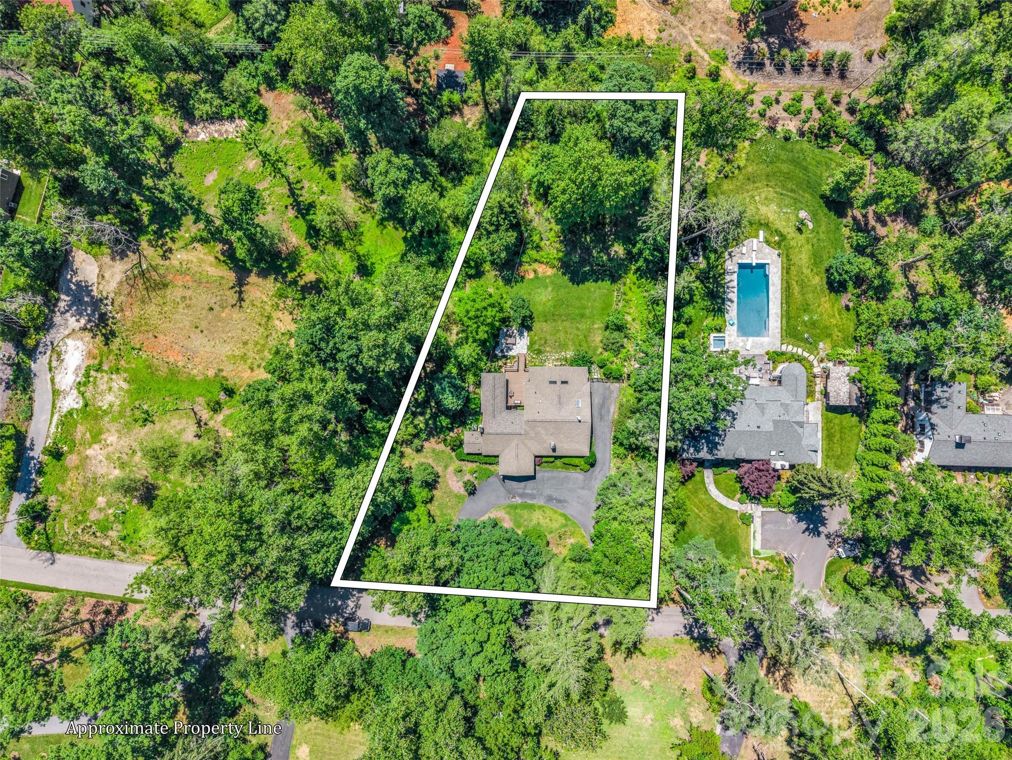 main property photo 40