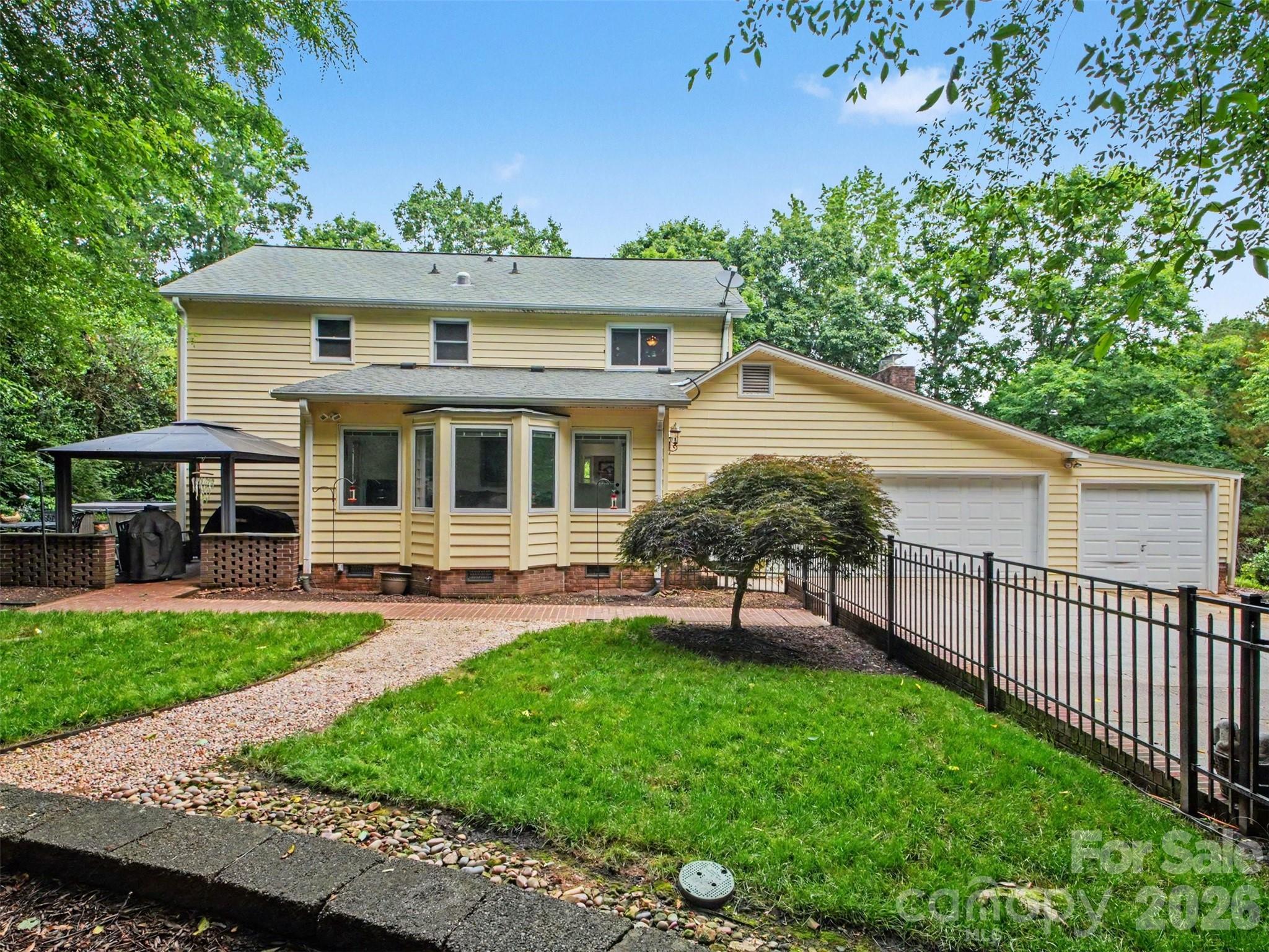 main property photo 27