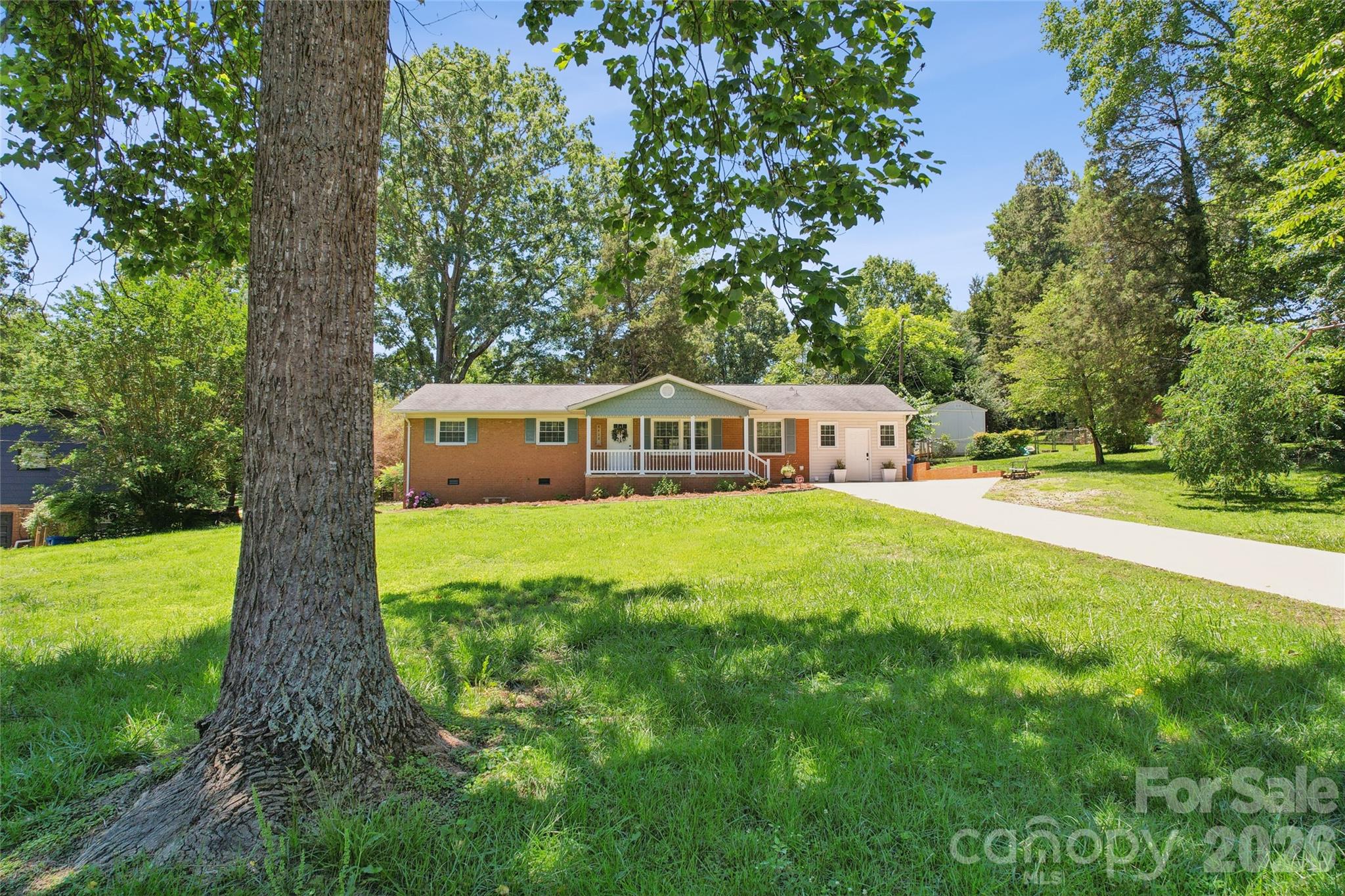 main property photo 40