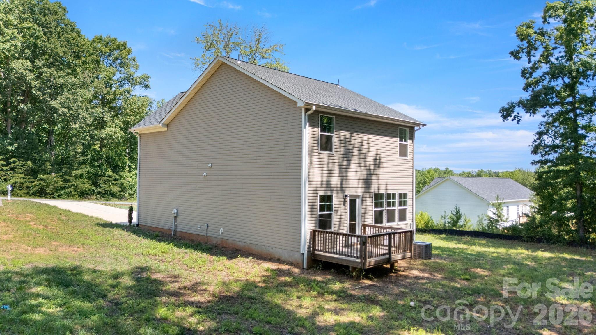 main property photo 33
