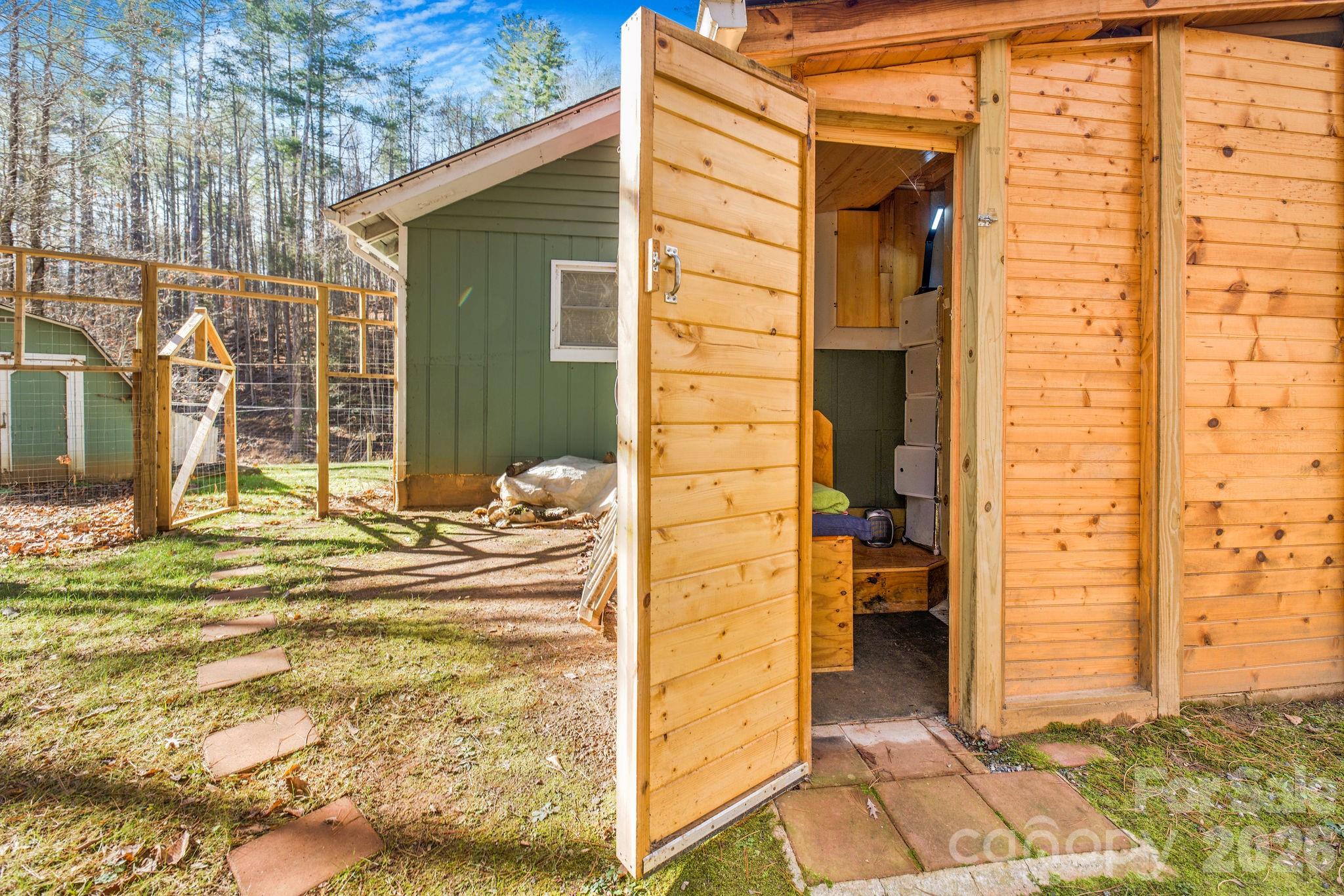 main property photo 30