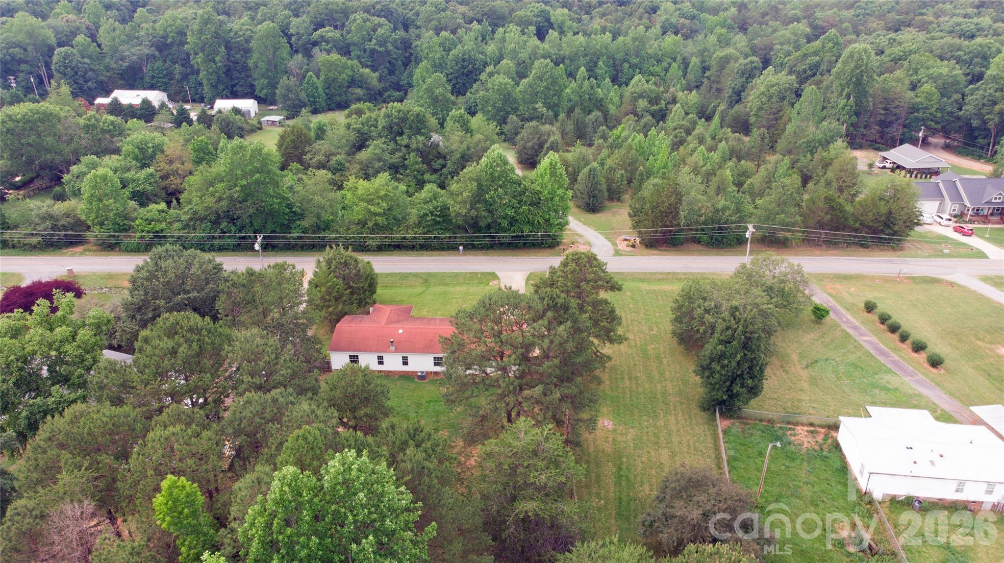 main property photo 28