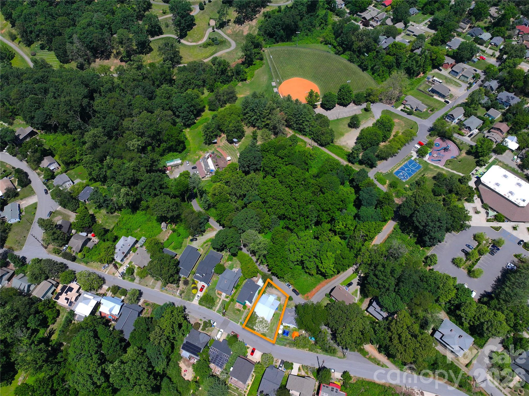 main property photo 38