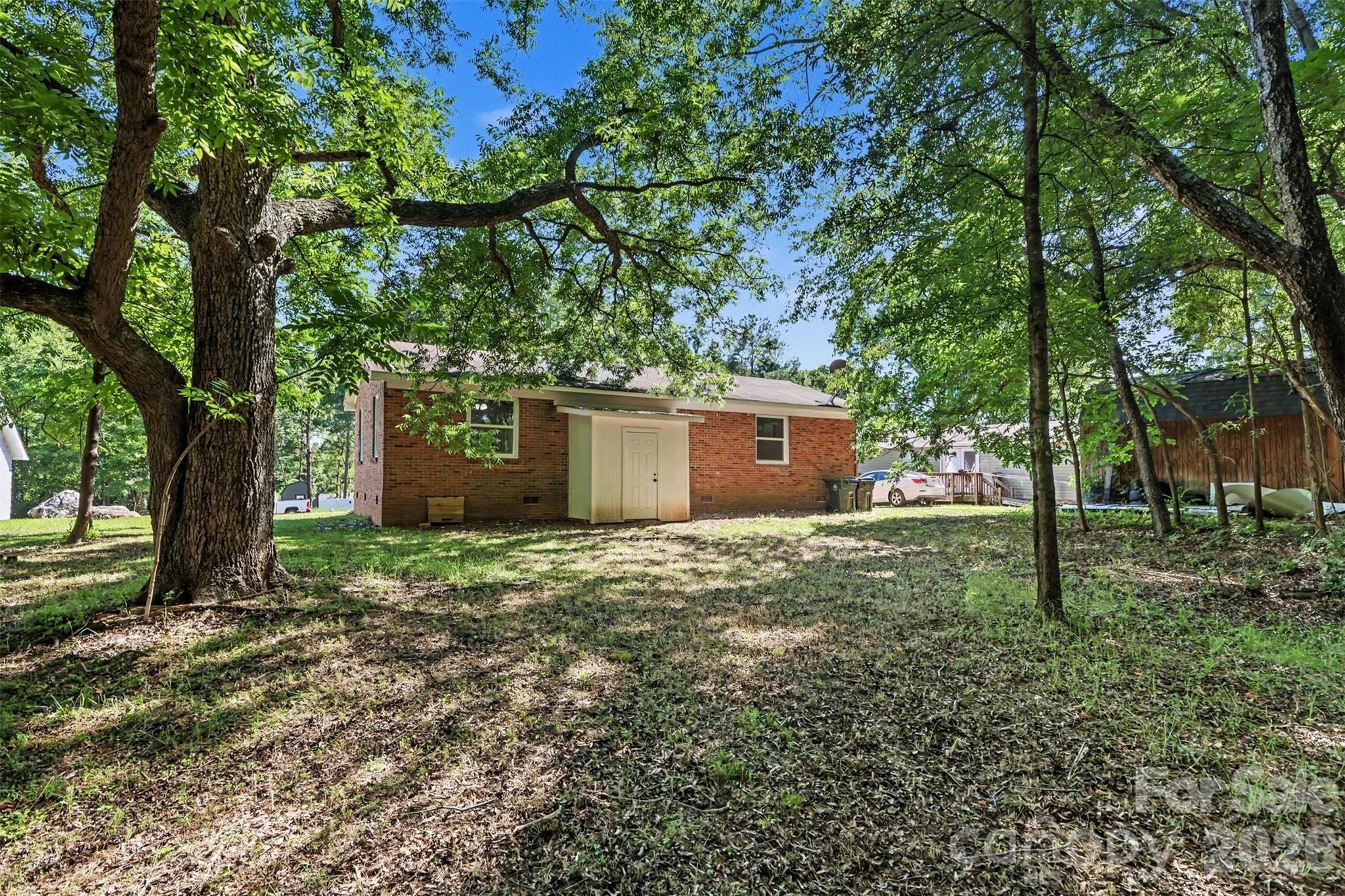 main property photo 20