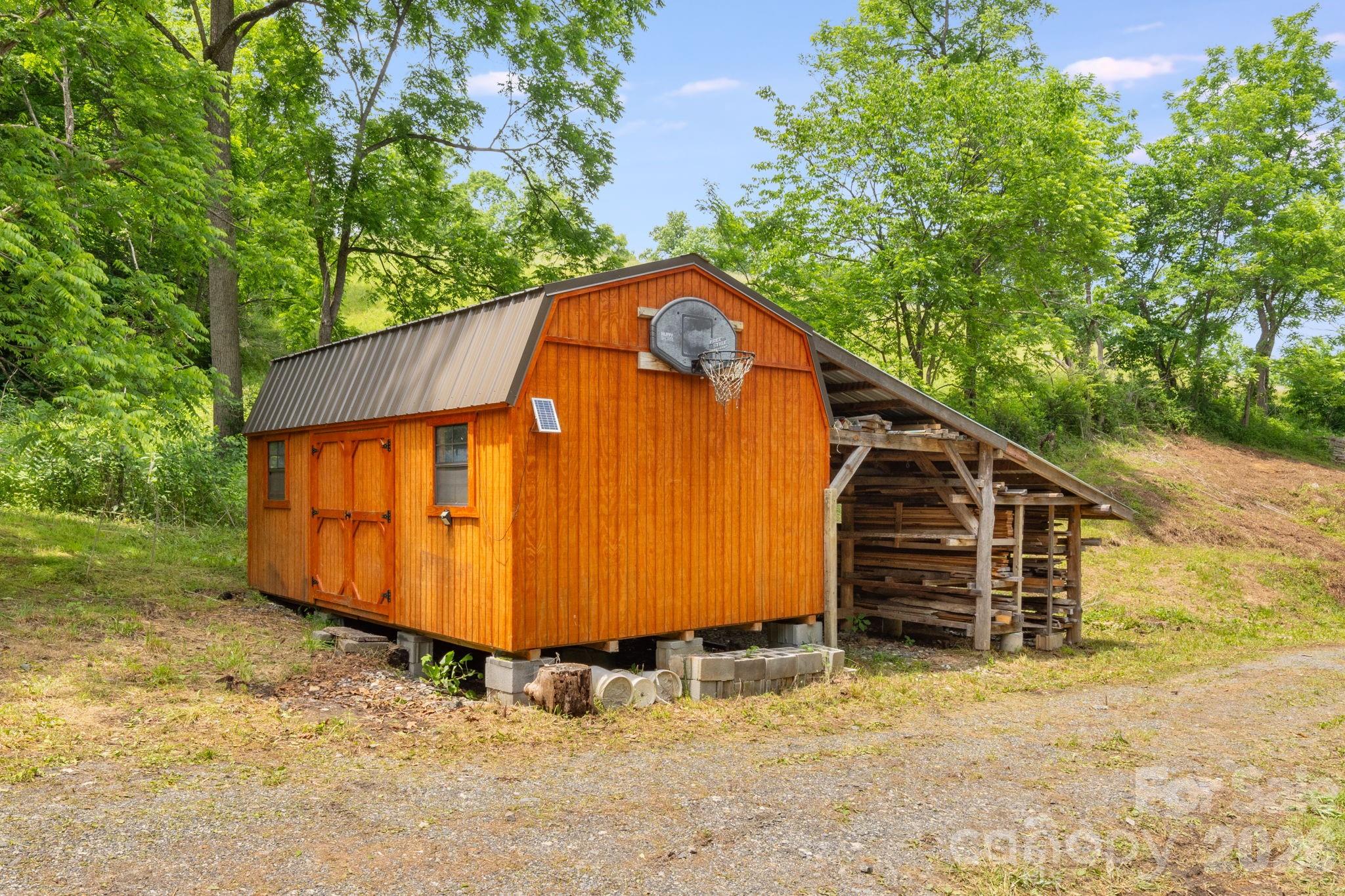 main property photo 6