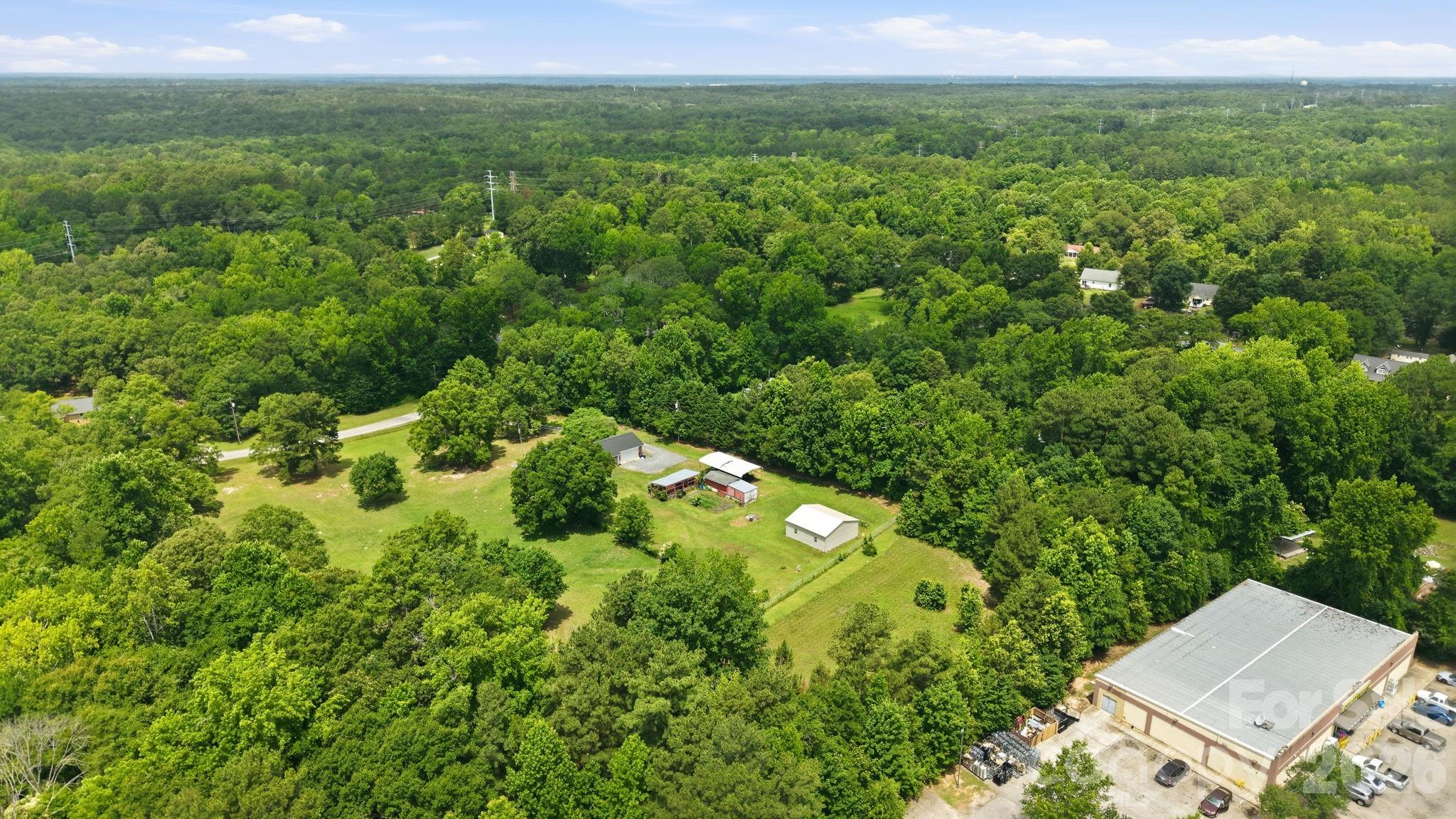main property photo 40