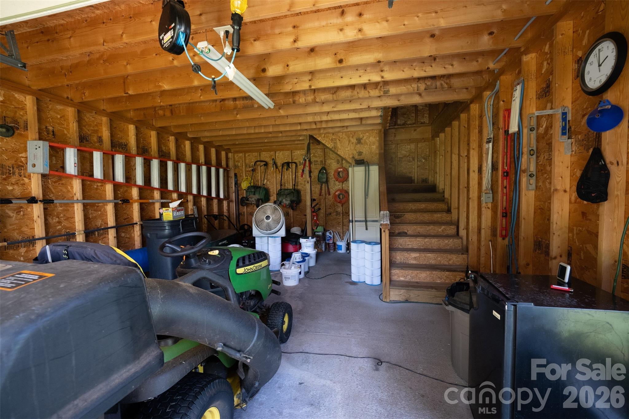 main property photo 41