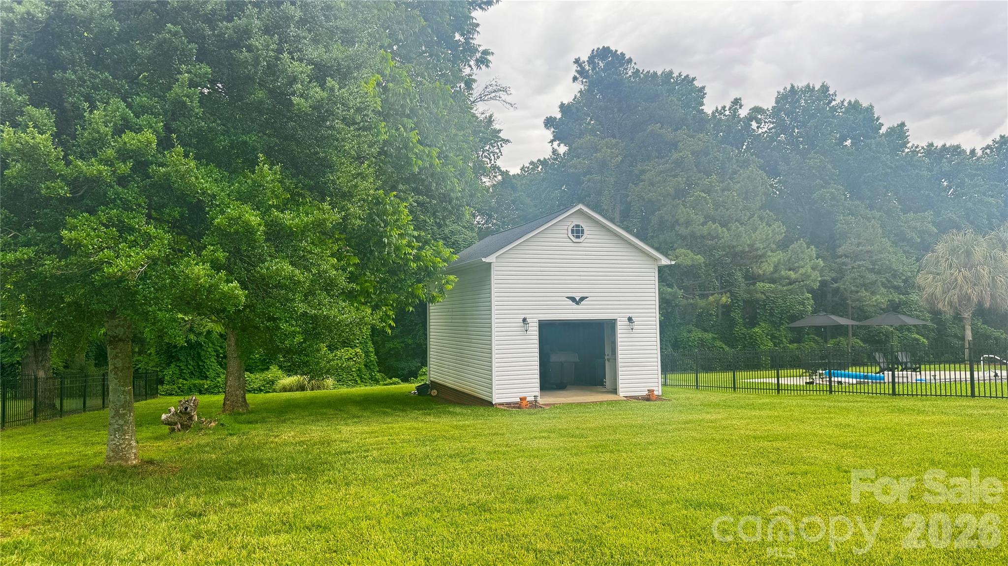 main property photo 44