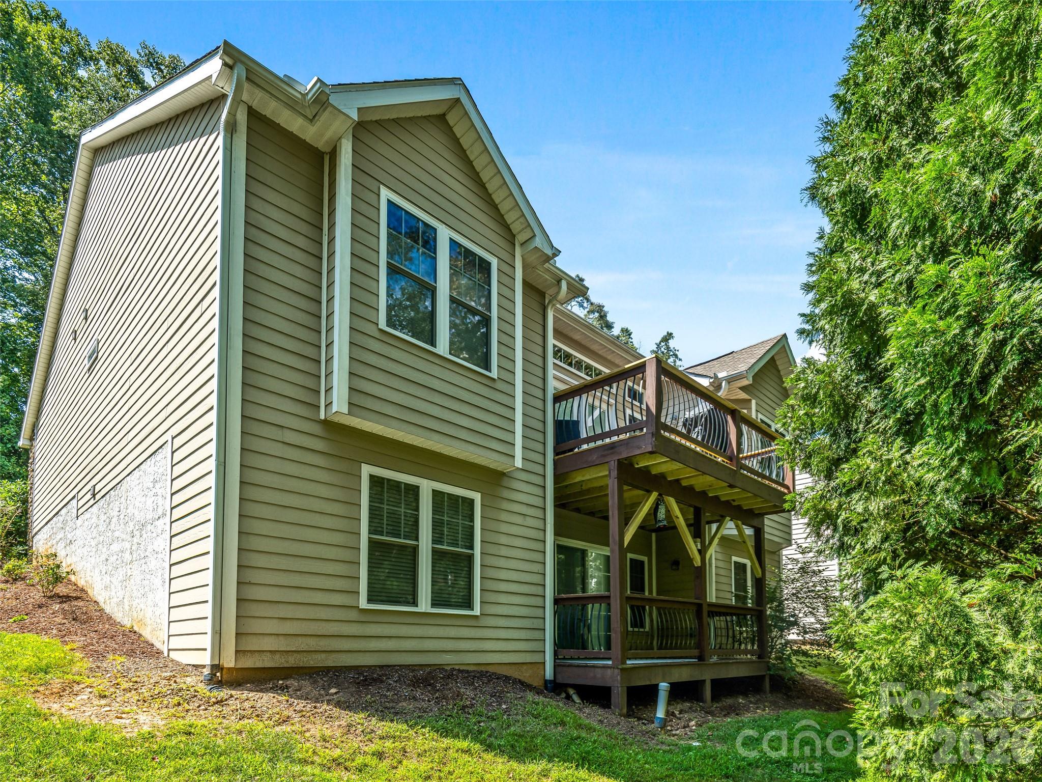 main property photo 44
