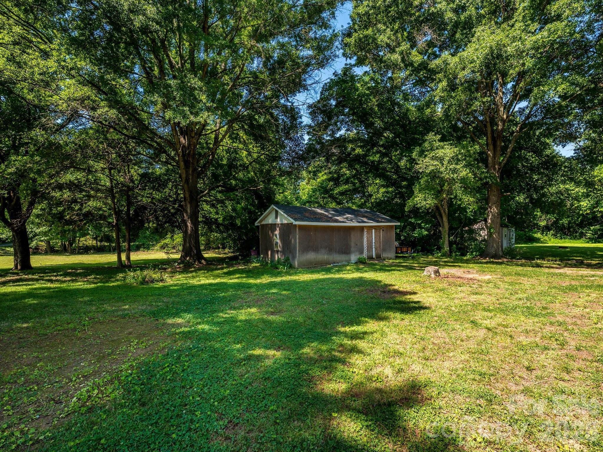 main property photo 25