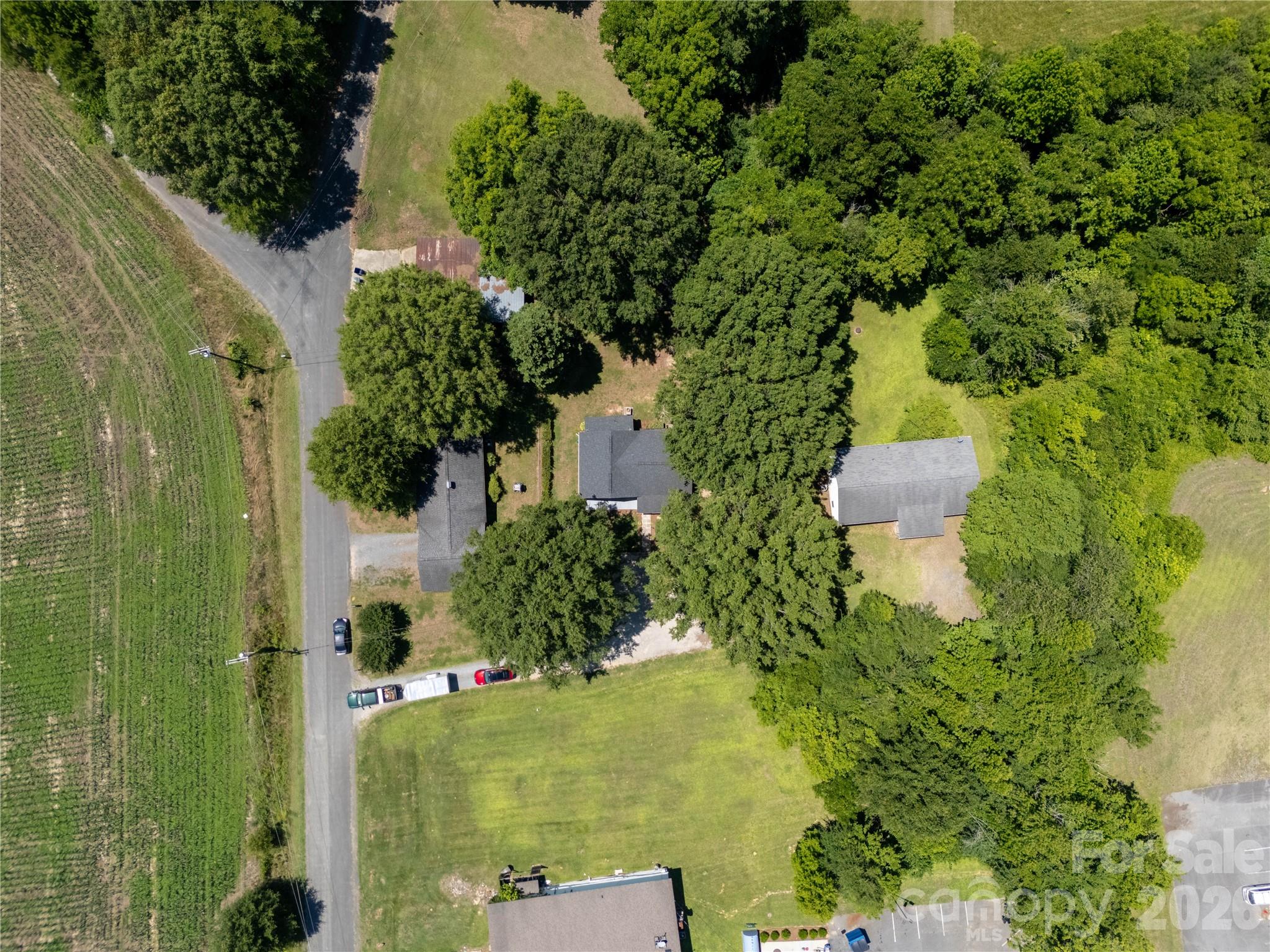main property photo 34