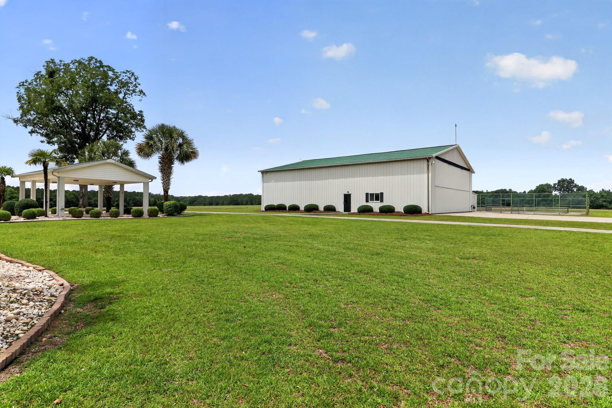 main property photo 13