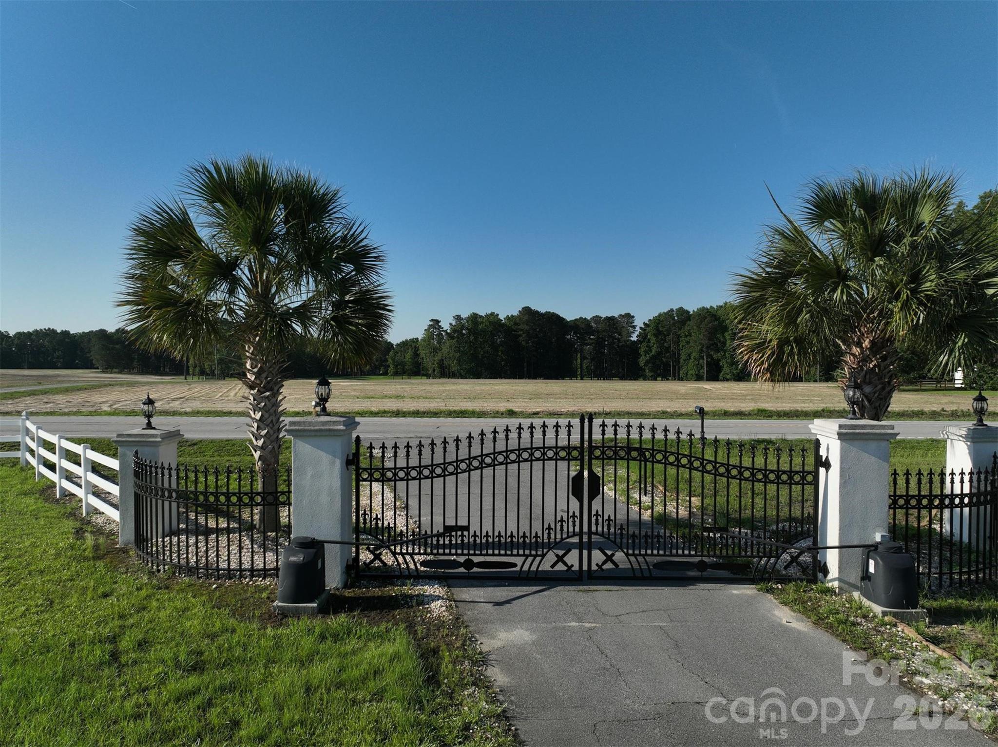 main property photo 43