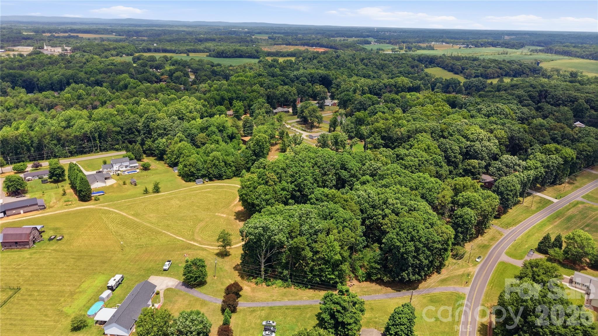 main property photo 13