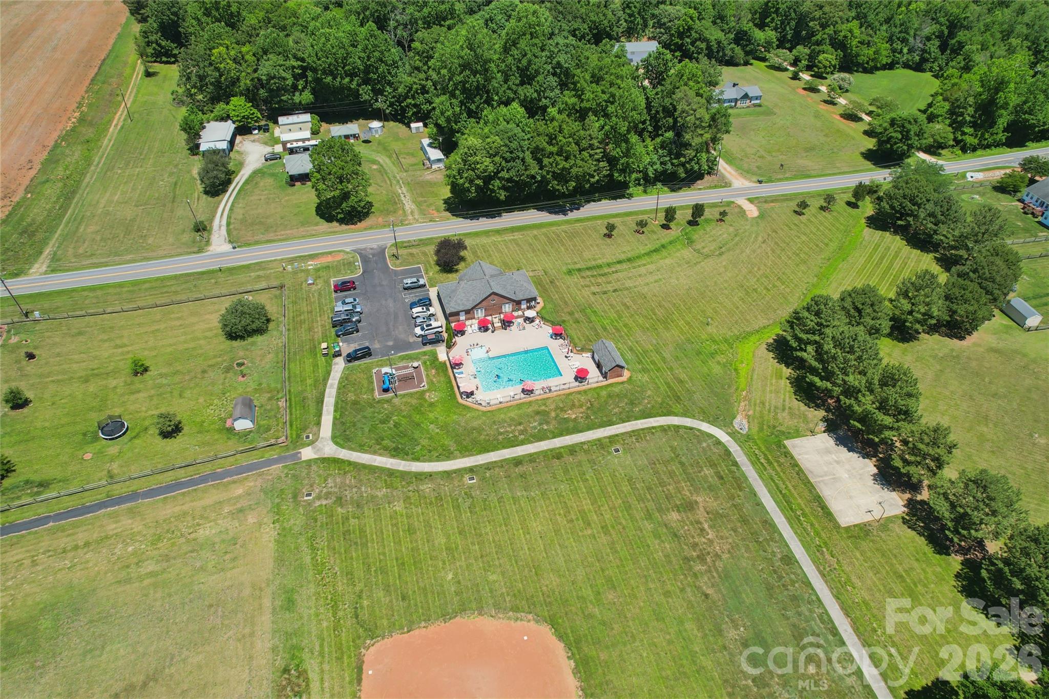 main property photo 47