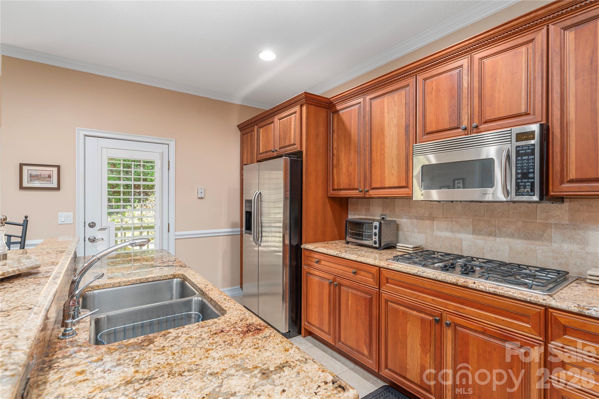 main property photo 15