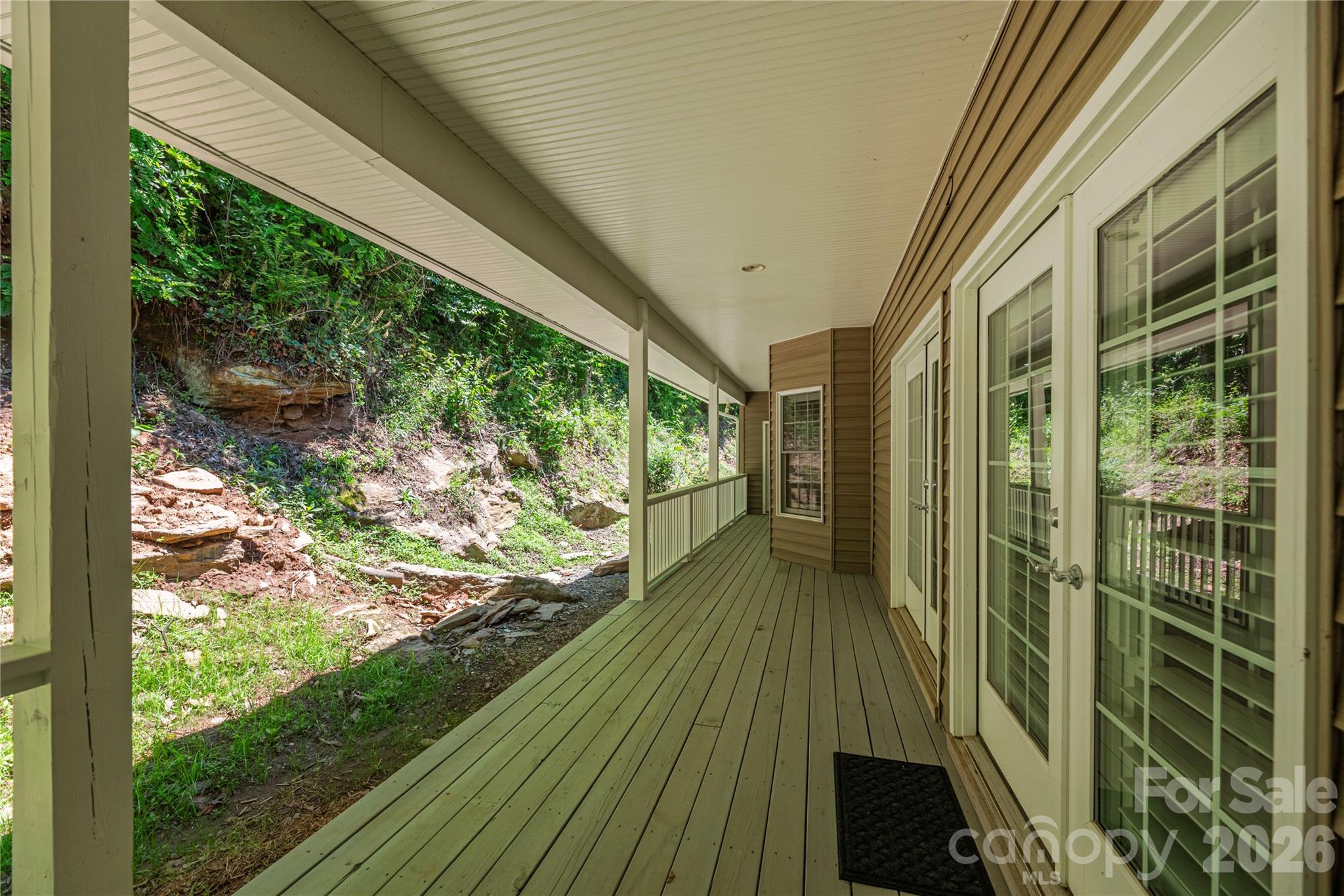 main property photo 40