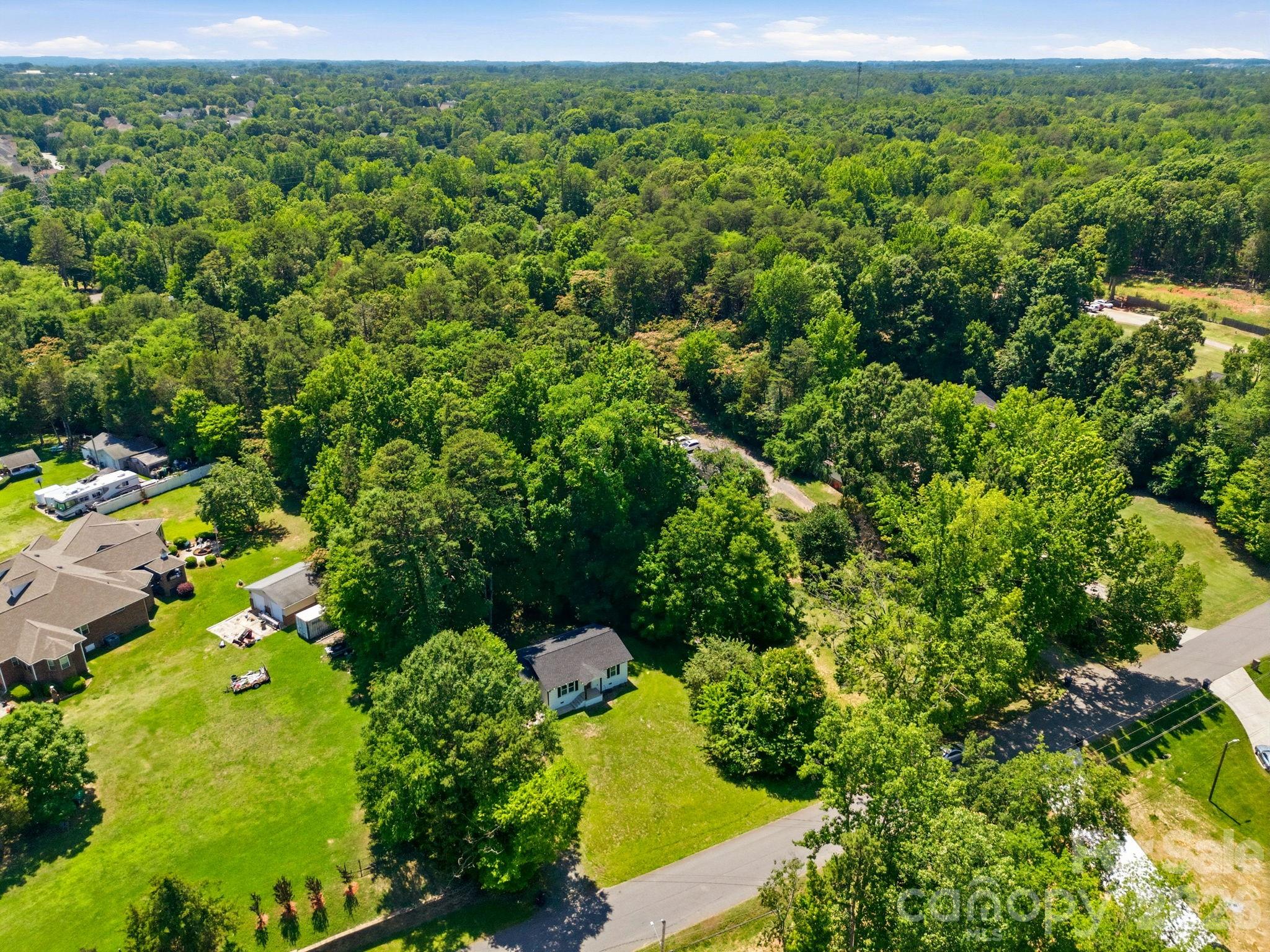 main property photo 36