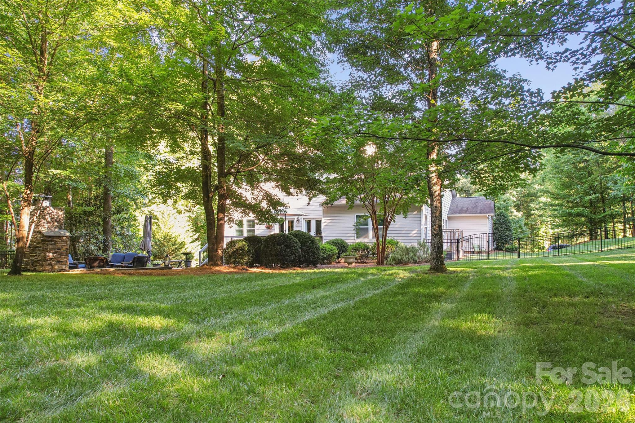 main property photo 40