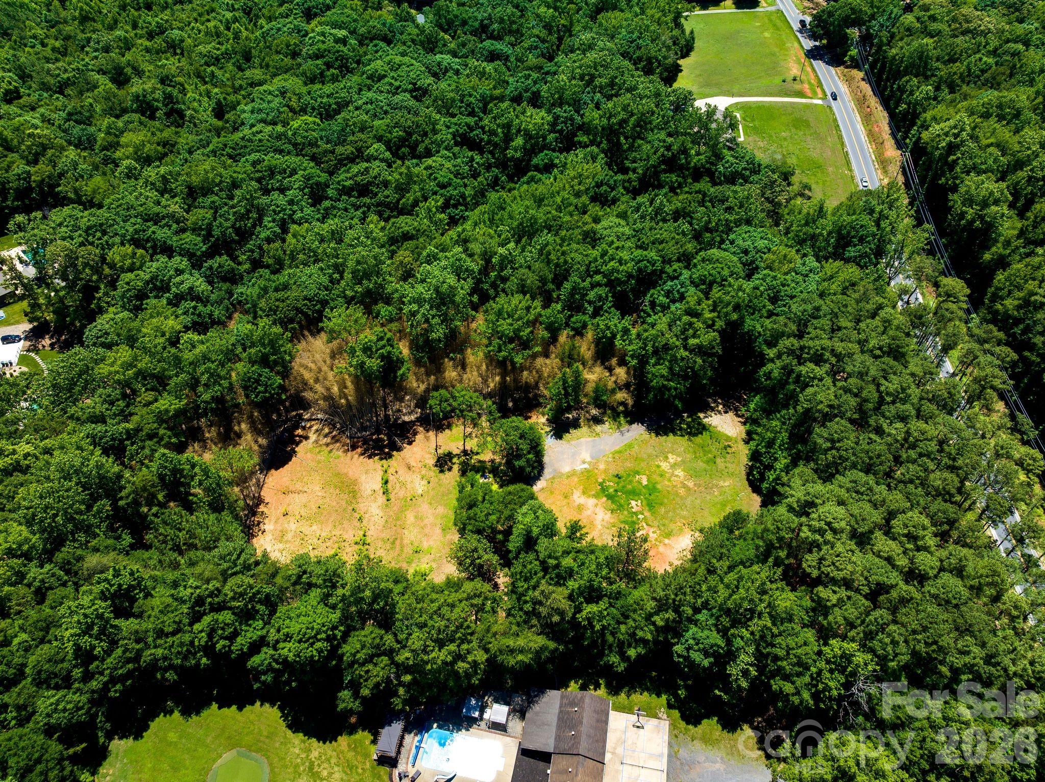 main property photo 11