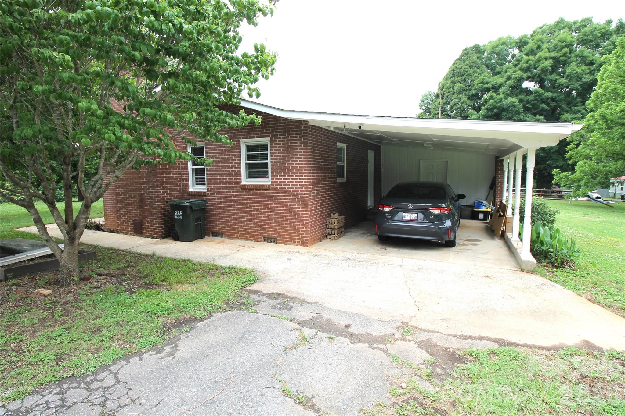 main property photo 3