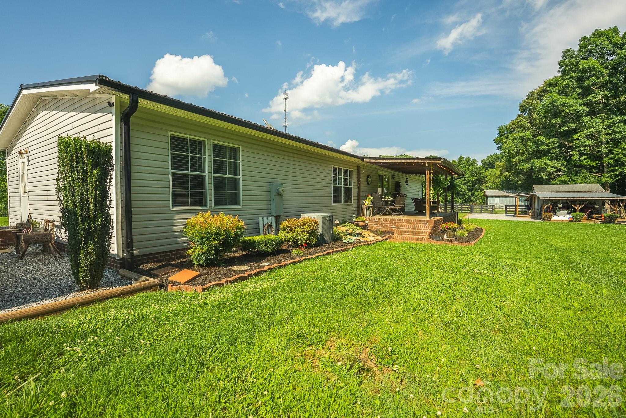 main property photo 14