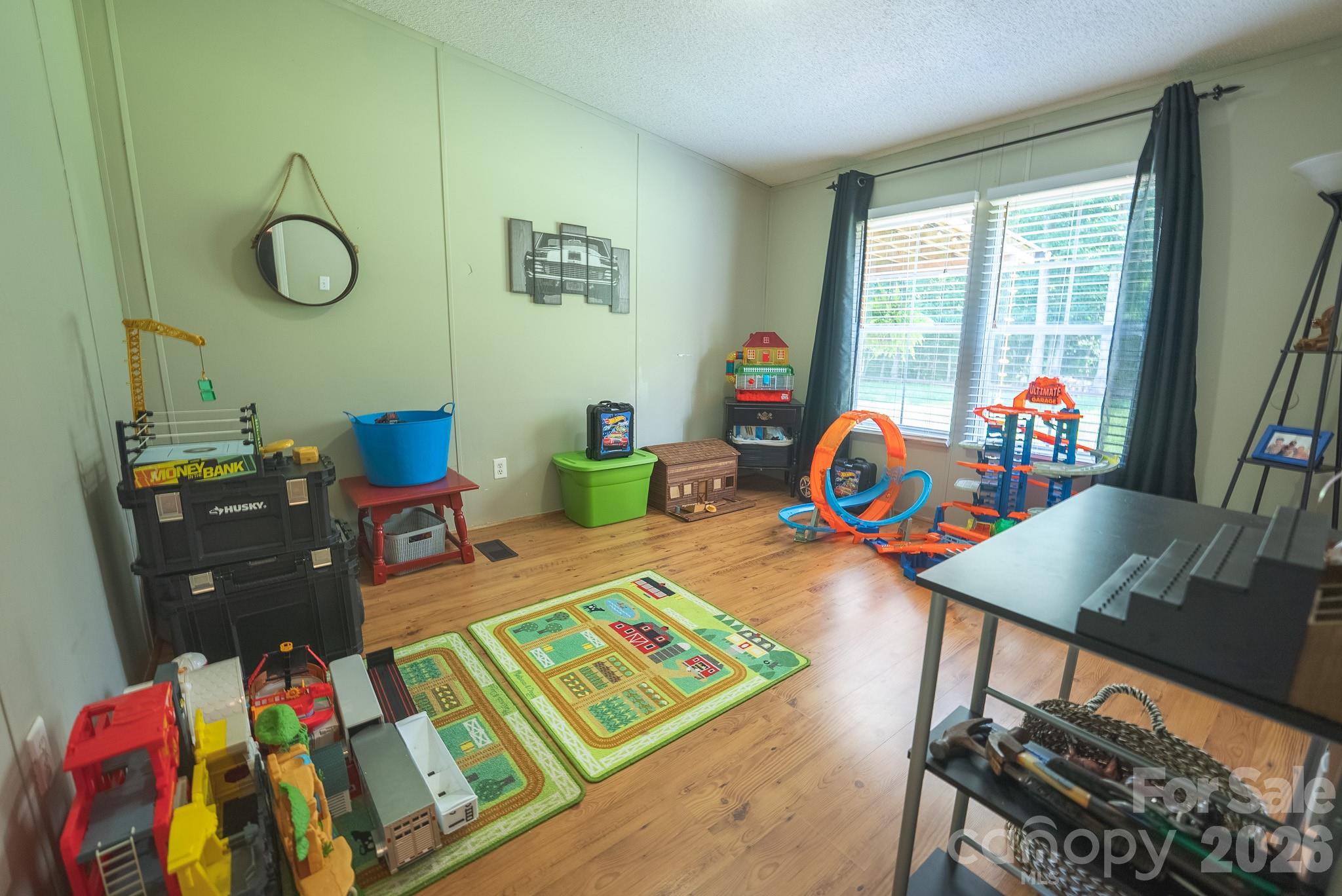 main property photo 32