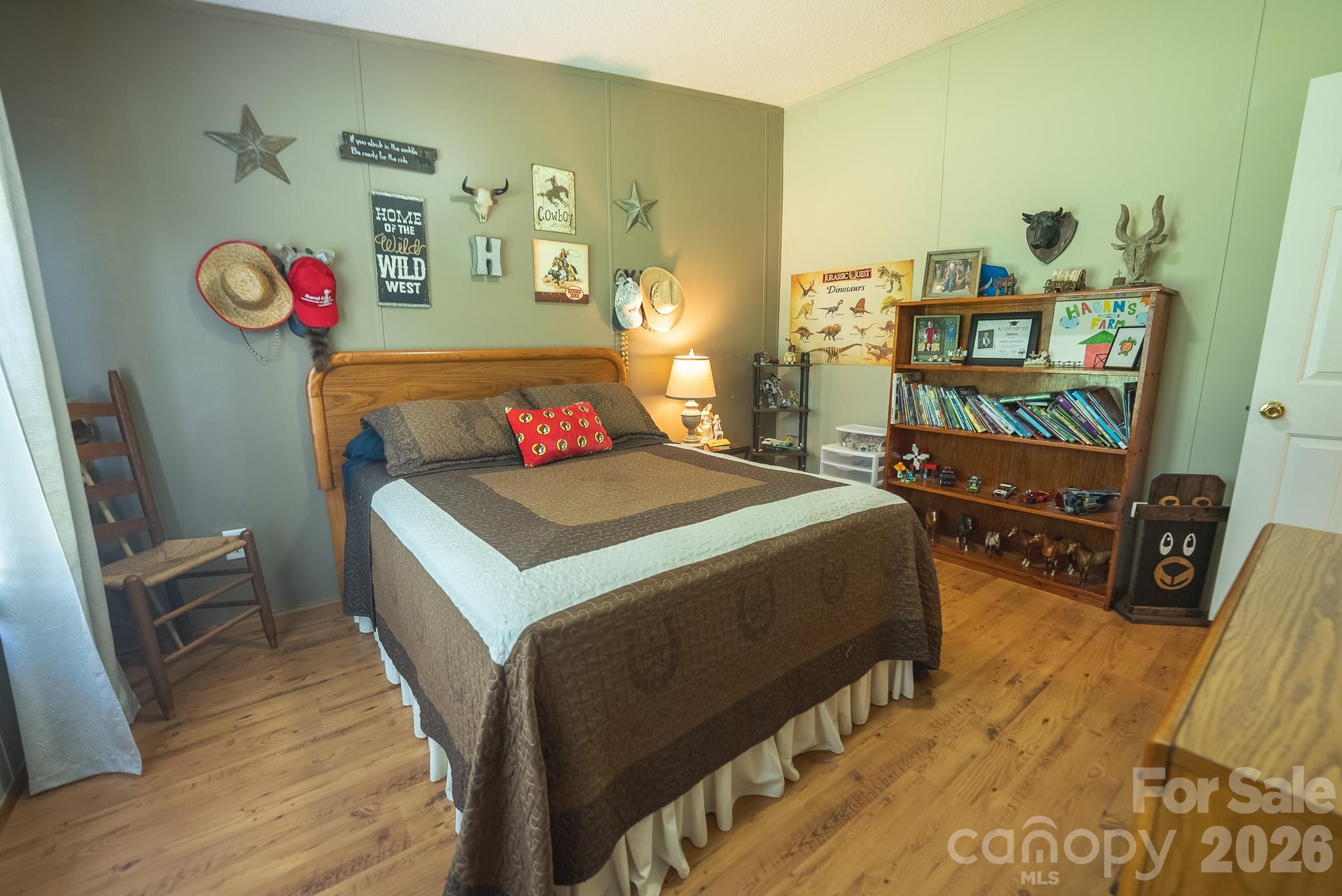 main property photo 34