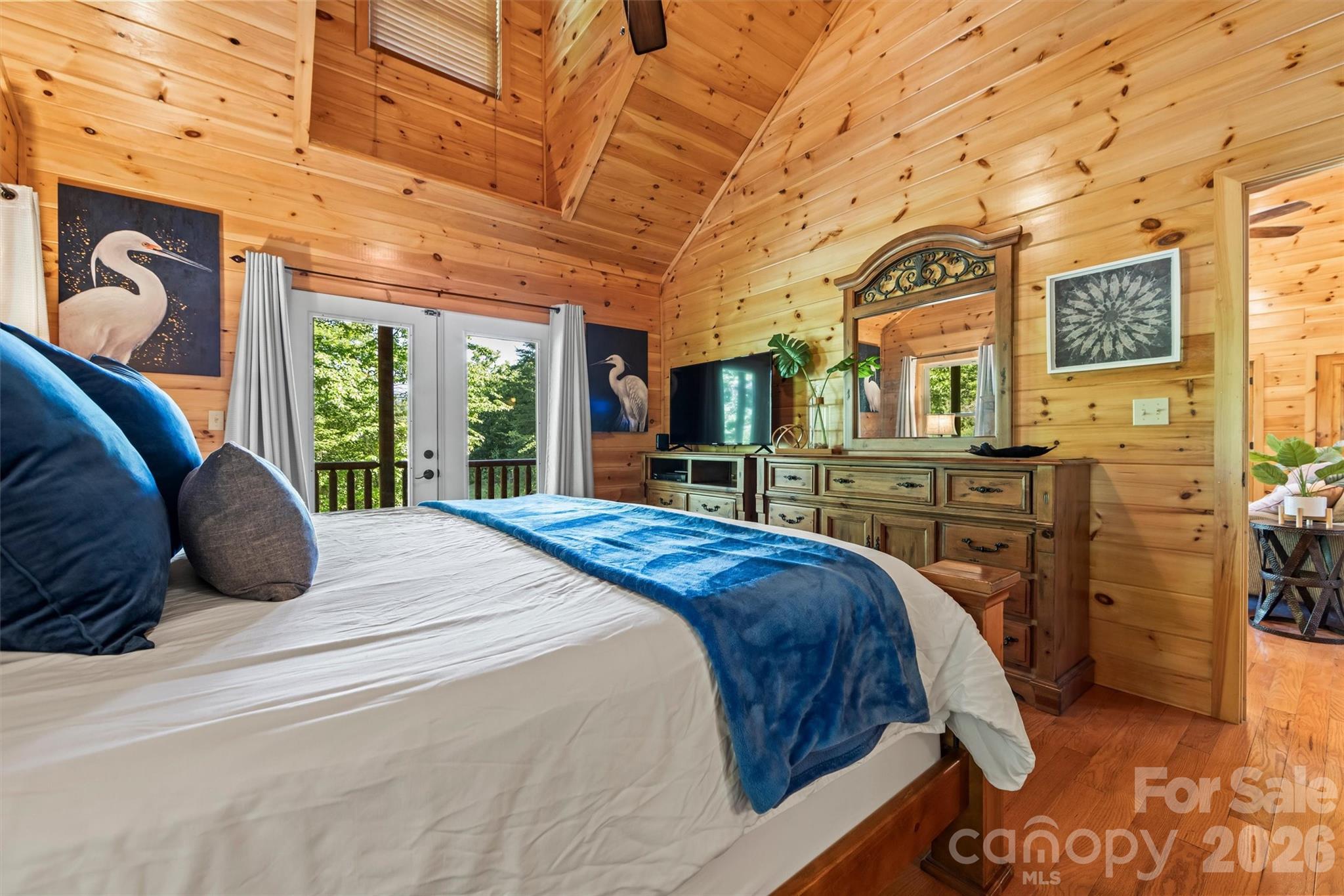 main property photo 17